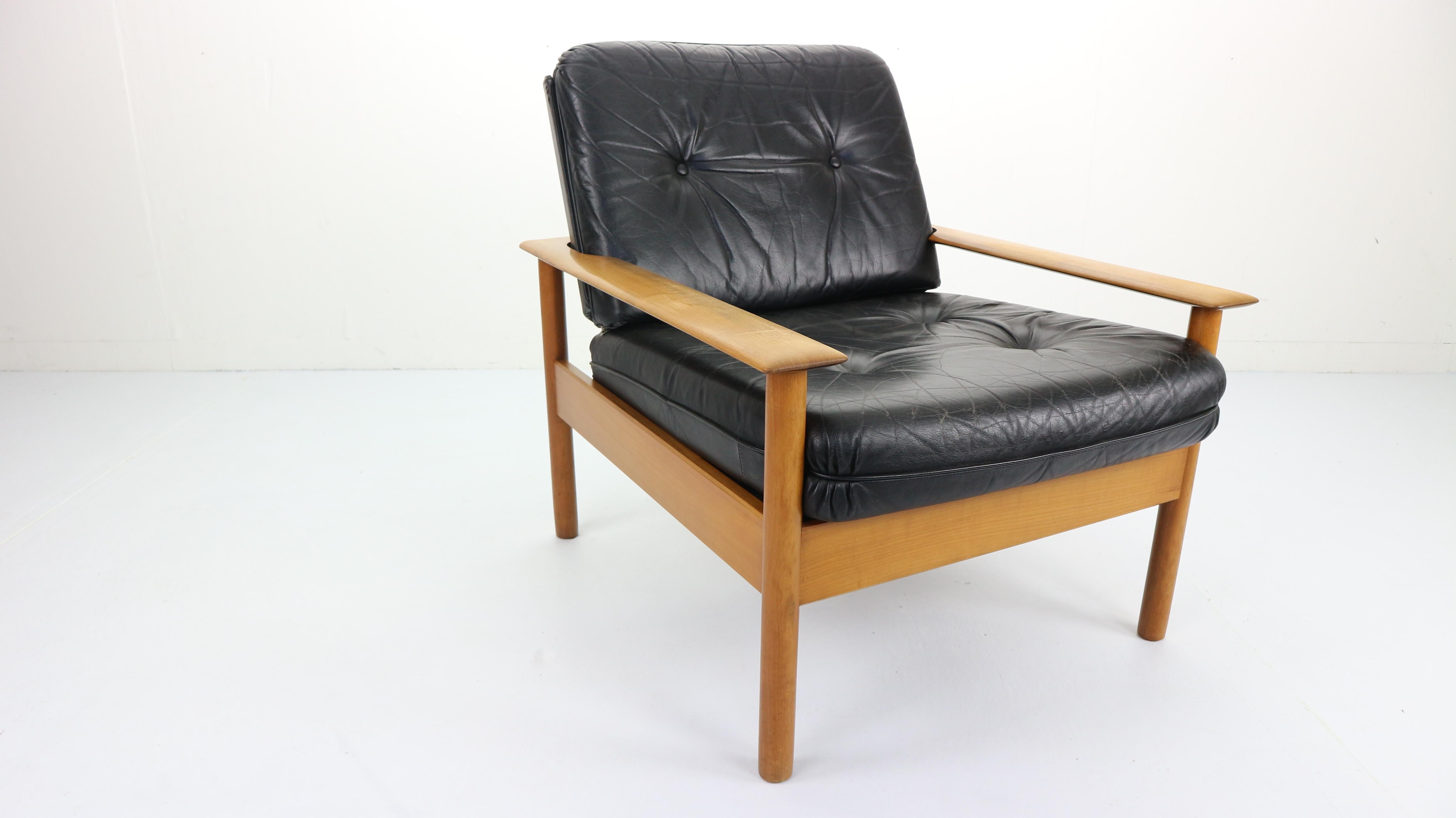 Mid-Century Modern Leather Lounge Chair, Scandinavian Design, 1960s 2