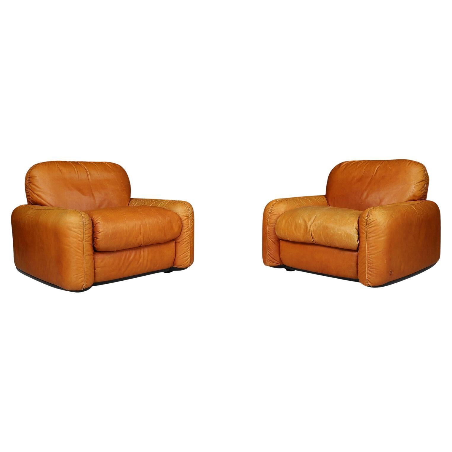 Mid-Century Modern Leather Lounge Chairs by Arrigo Arrigoni for Busnelli, Italy For Sale