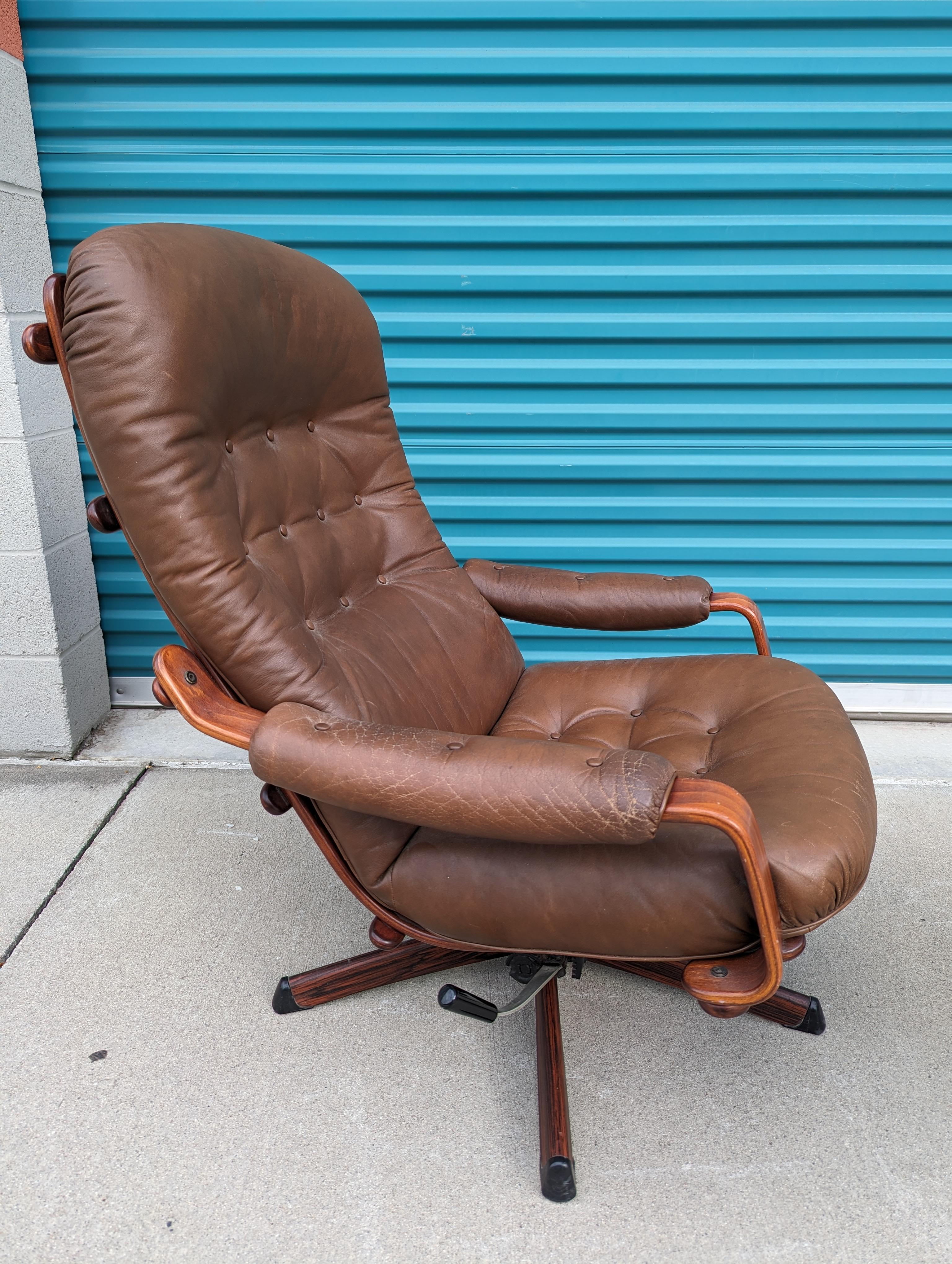 Mid Century Modern Leather Lounge Chairs w/ Ottoman by Göte Möbler, c1970s 4