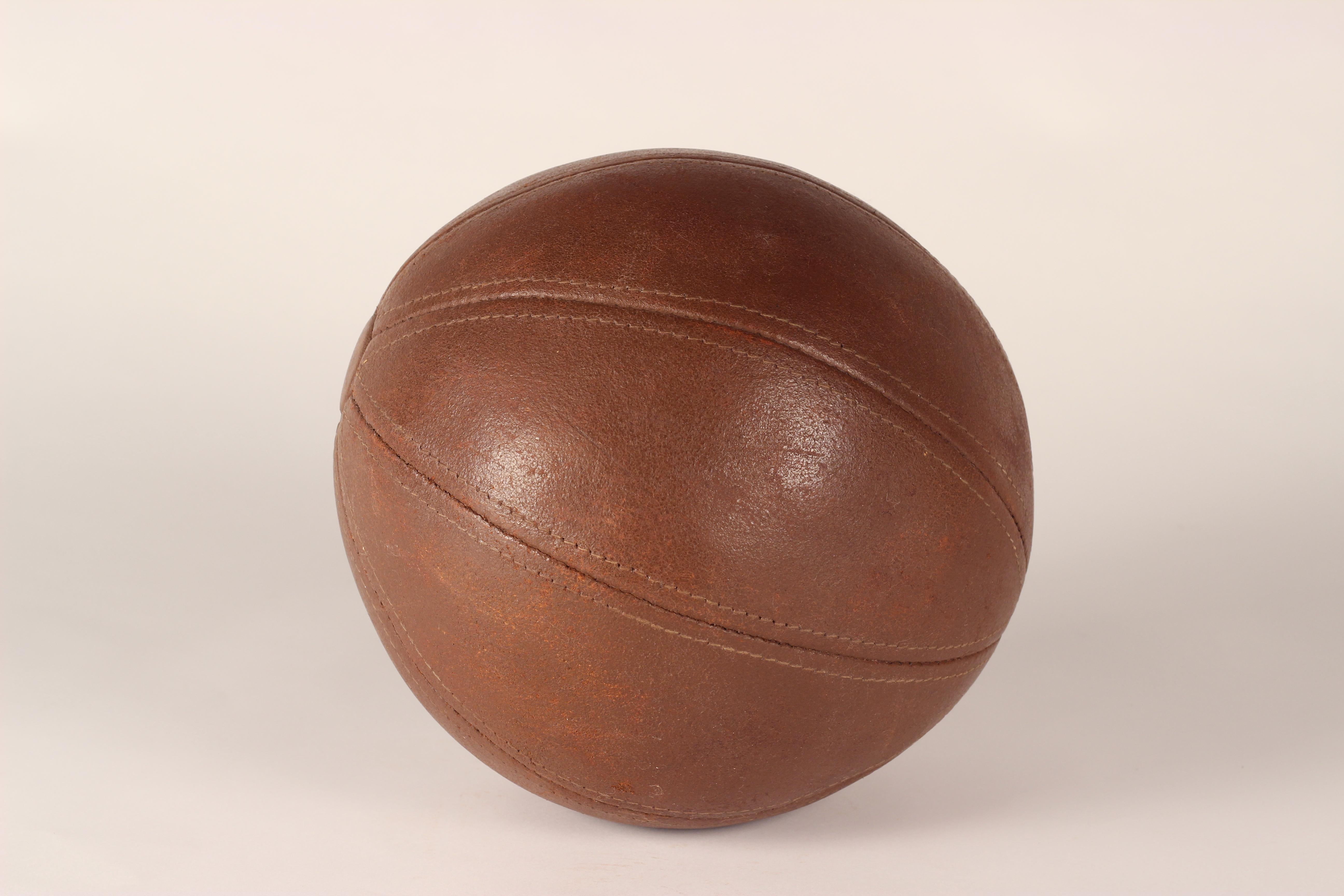 Mid-Century Modern Leather Medicine Ball Perfect for Your Gymnasium  In Good Condition For Sale In London, GB