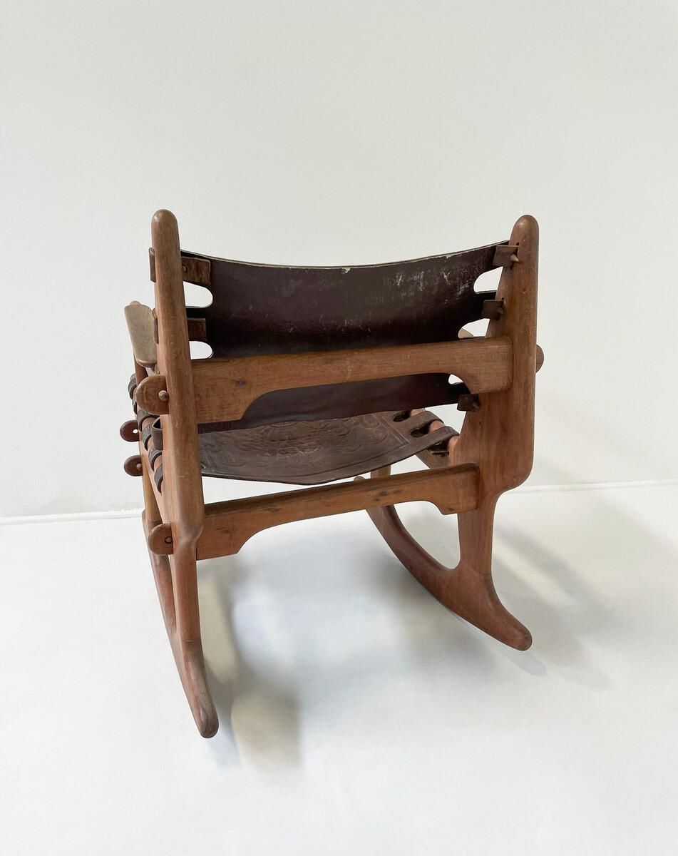 Mid-Century Modern Leather Rocking Chair by Angel Pazmino, Ecuador, 1970s In Good Condition For Sale In Brussels, BE