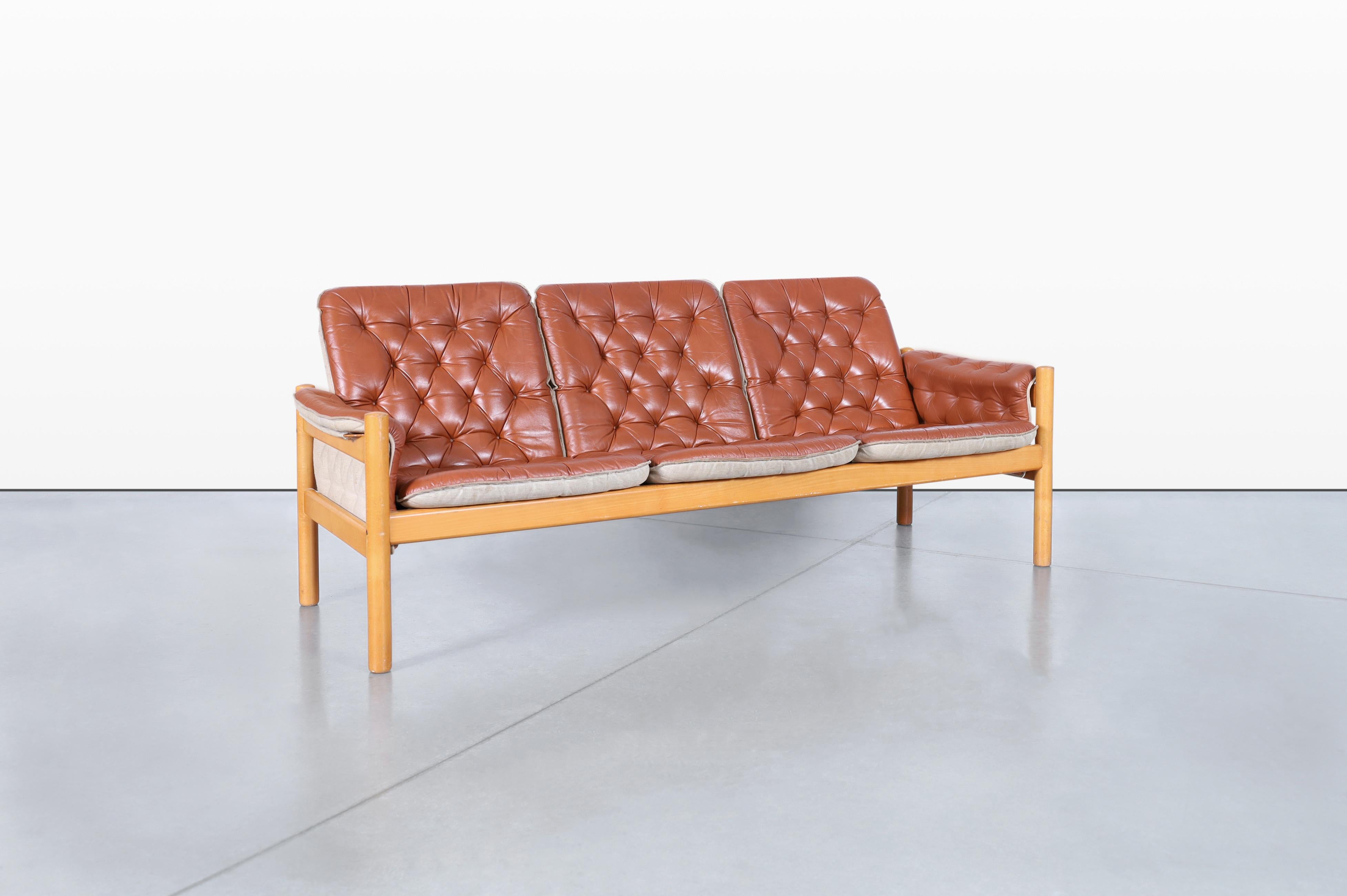 Mid-Century Modern Leather 'Safari' Sofa by Kjell Nordin In Good Condition For Sale In North Hollywood, CA