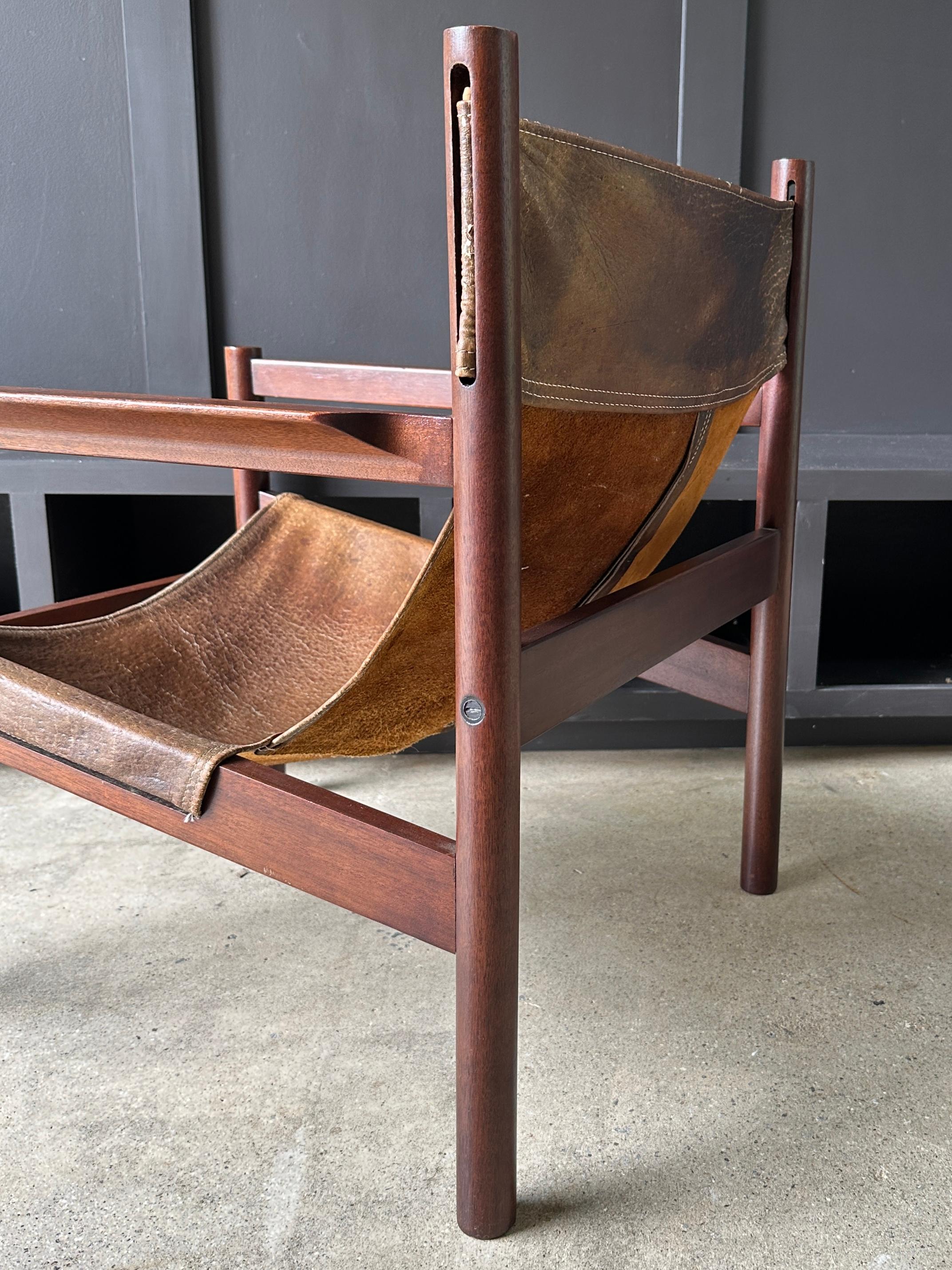 Mid Century Modern leather sling lounge chair by Michel Arnoult In Good Condition In Asheville, NC