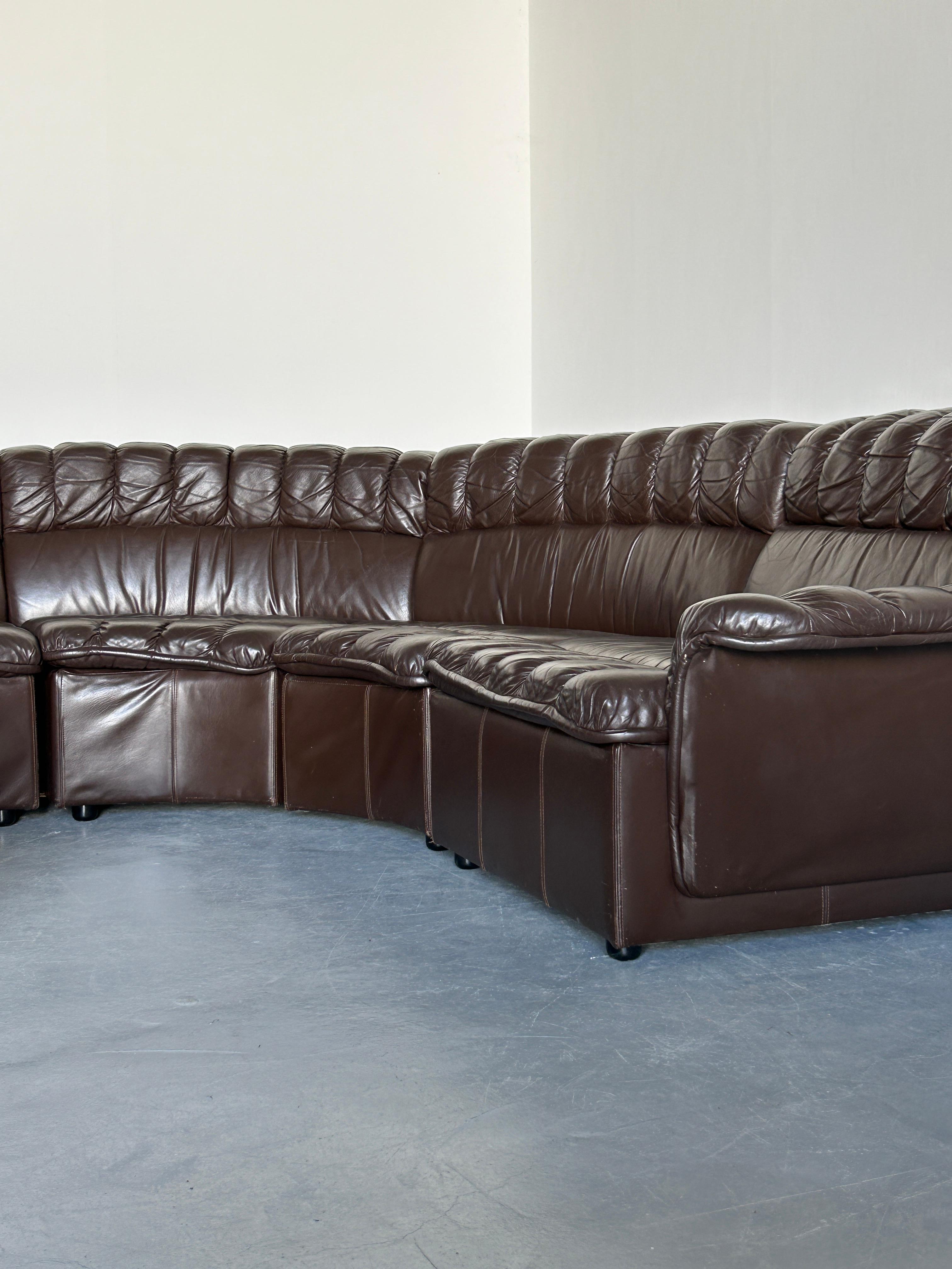 Mid-Century-Modern Leather Snake Sofa in style of De Sede DS-600 Non-Stop, 1970s For Sale 6