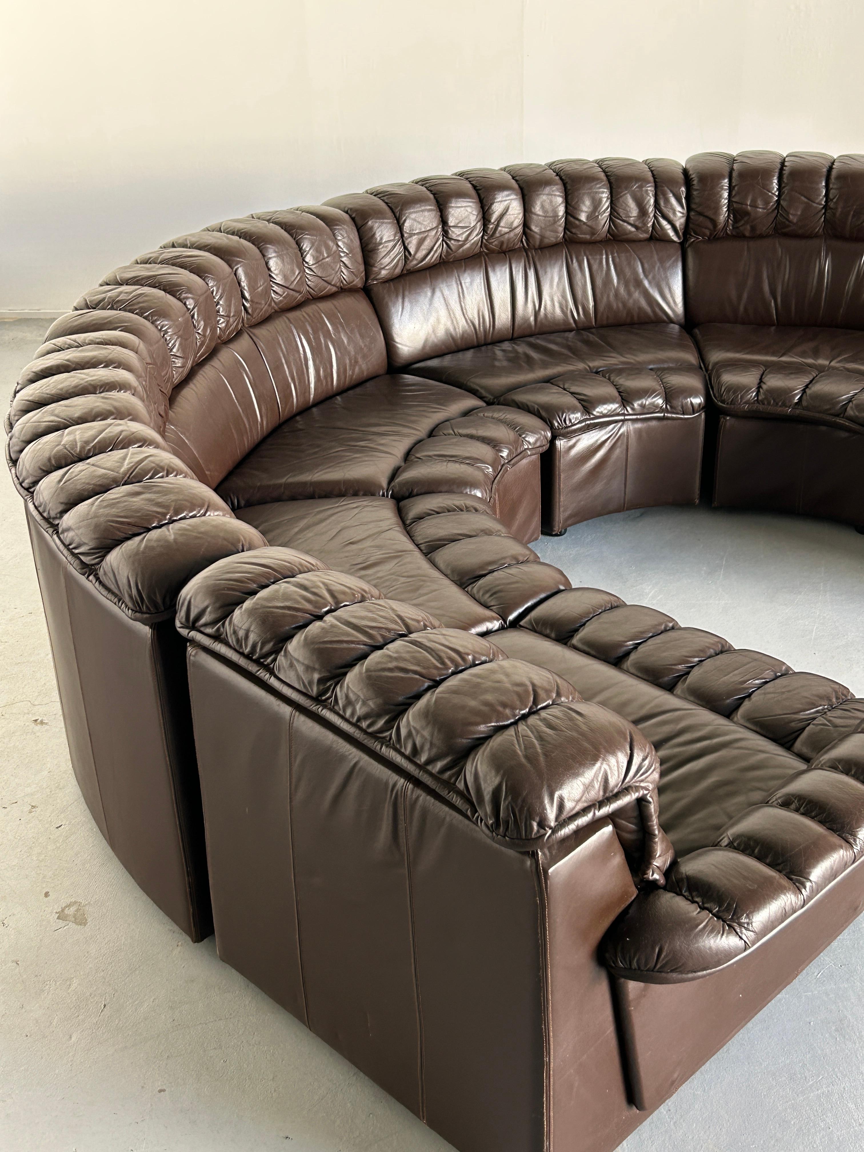 Mid-Century-Modern Leather Snake Sofa in style of De Sede DS-600 Non-Stop, 1970s For Sale 7