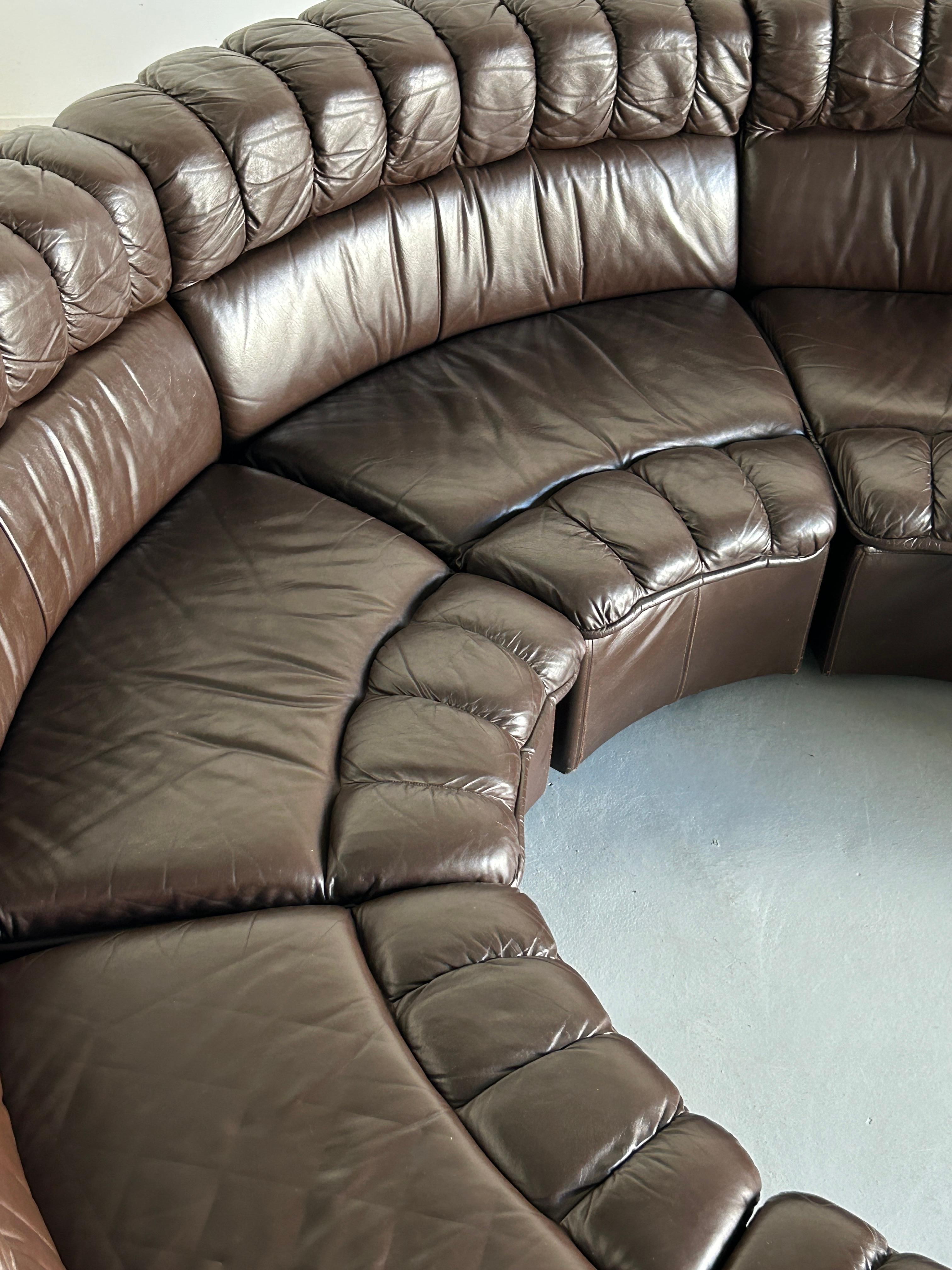 Mid-Century-Modern Leather Snake Sofa in style of De Sede DS-600 Non-Stop, 1970s For Sale 8