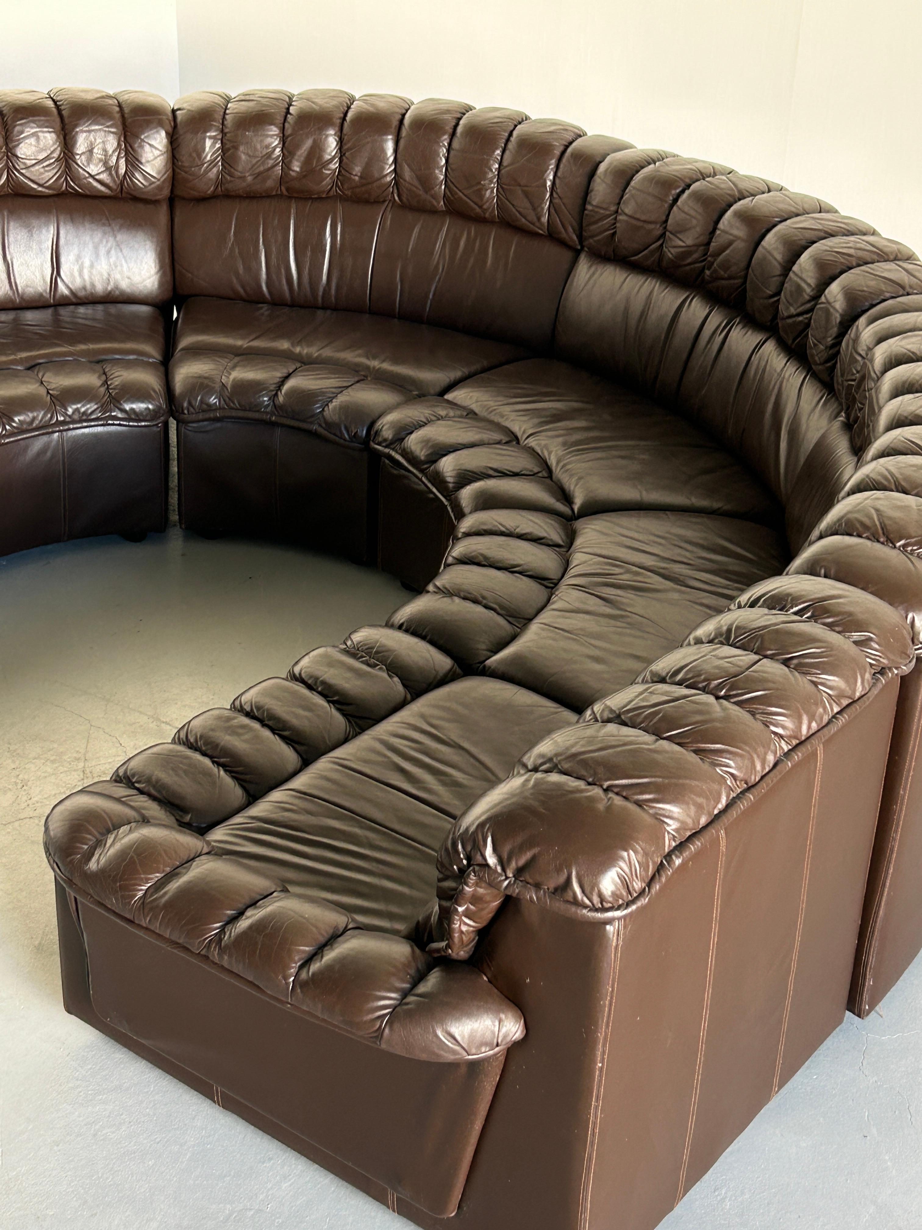 Mid-Century-Modern Leather Snake Sofa in style of De Sede DS-600 Non-Stop, 1970s For Sale 9