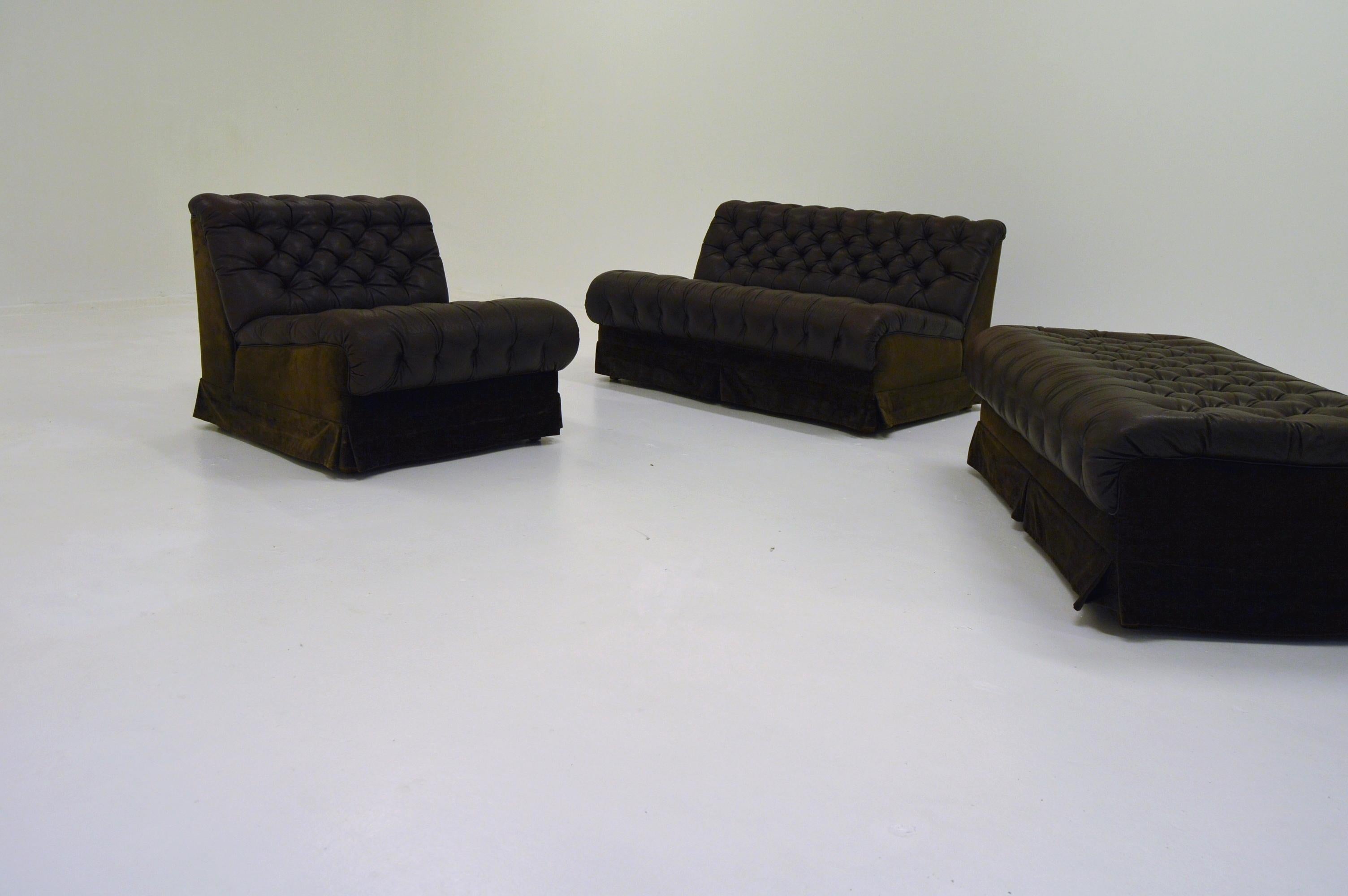Mid-Century Modern Leather sofa For Sale 8