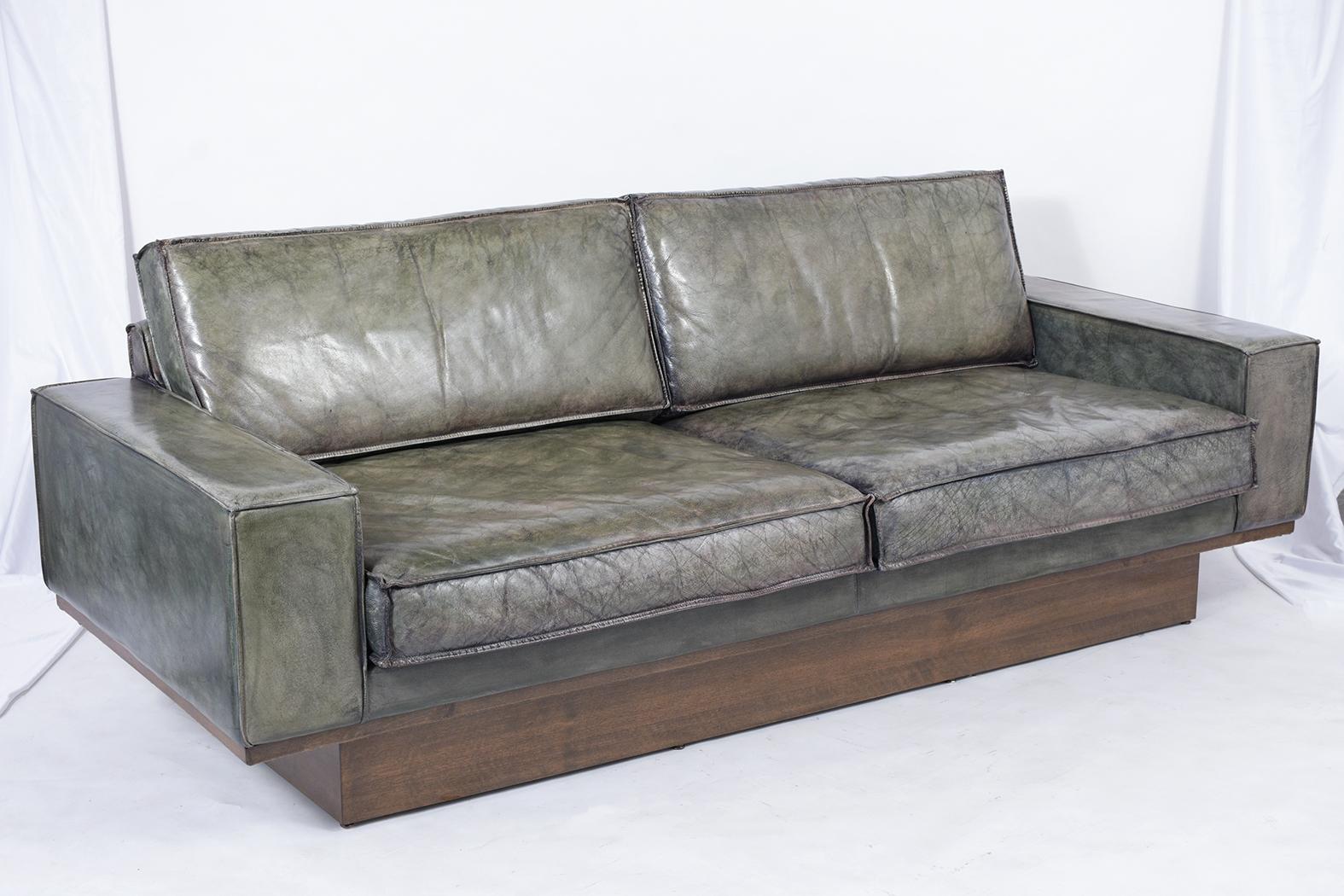 Mid-Century Modern Leather  Sofa  In Good Condition In Los Angeles, CA