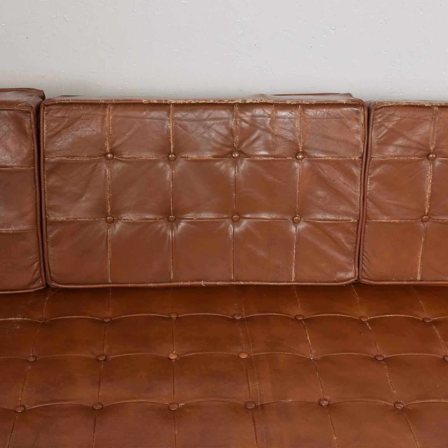 Mexican Mid-Century Modern Leather Sofa in the Style of Knoll