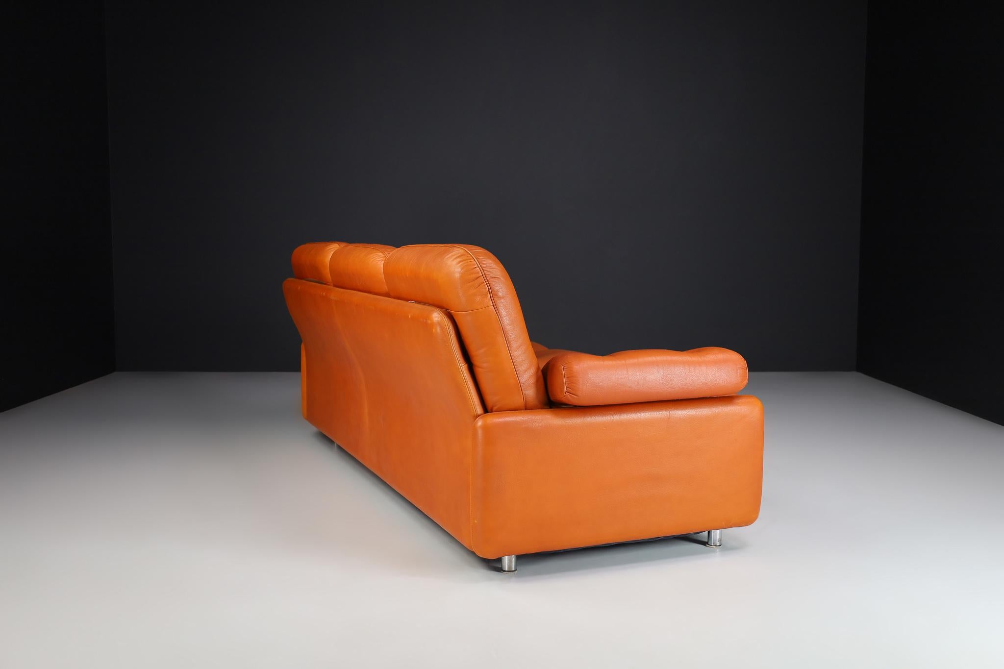 Mid-Century Modern Leather Three Seat Lounge Sofa, Germany 1960s For Sale 4