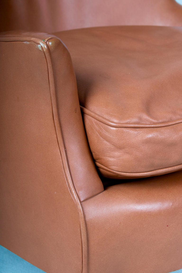 Mid-20th Century Mid-Century Modern Leather Wingback Club Chair in the Manner of Fritz Henningsen For Sale