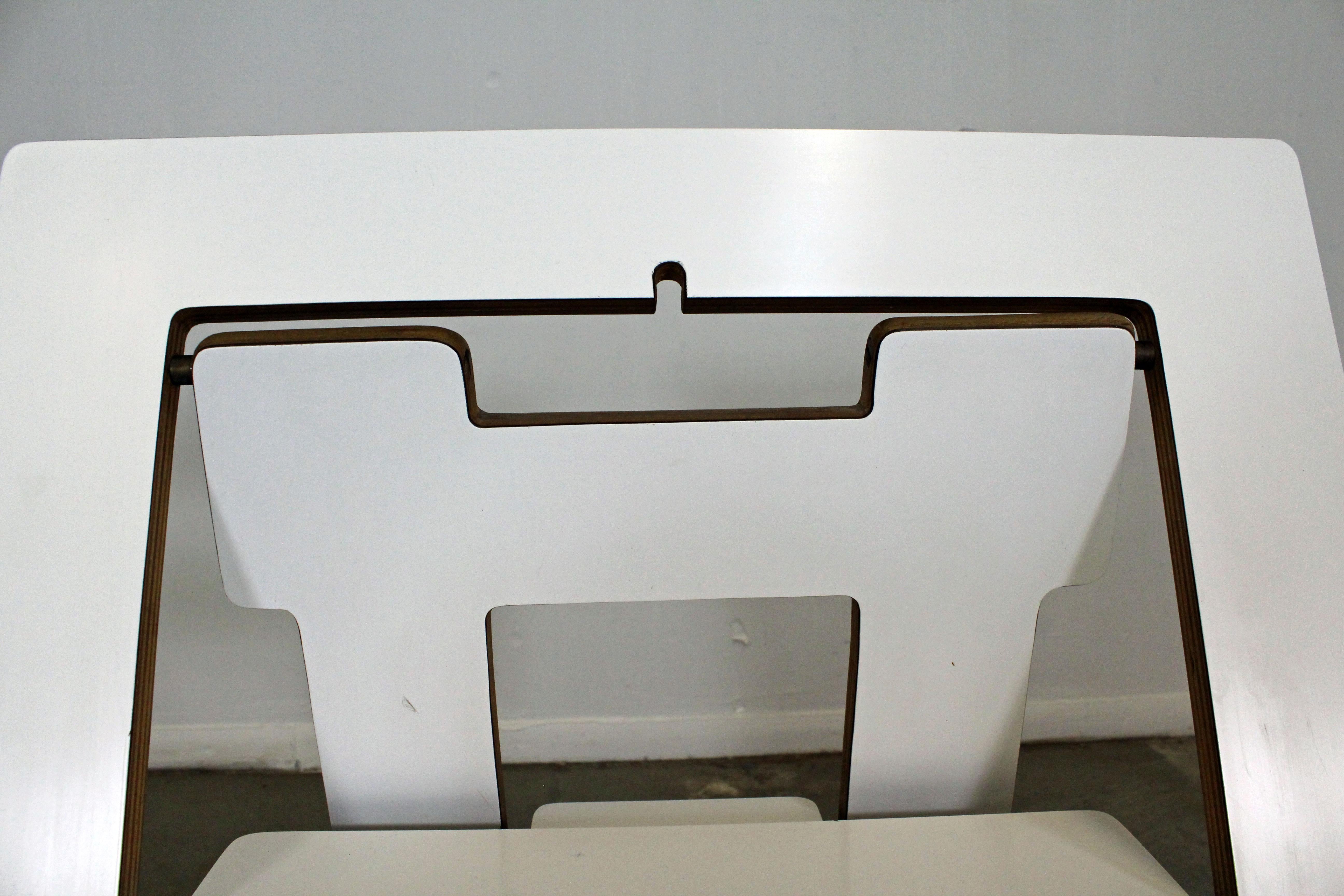 20th Century Mid-Century Modern Leo Salom Style Pendulum Folding Chair