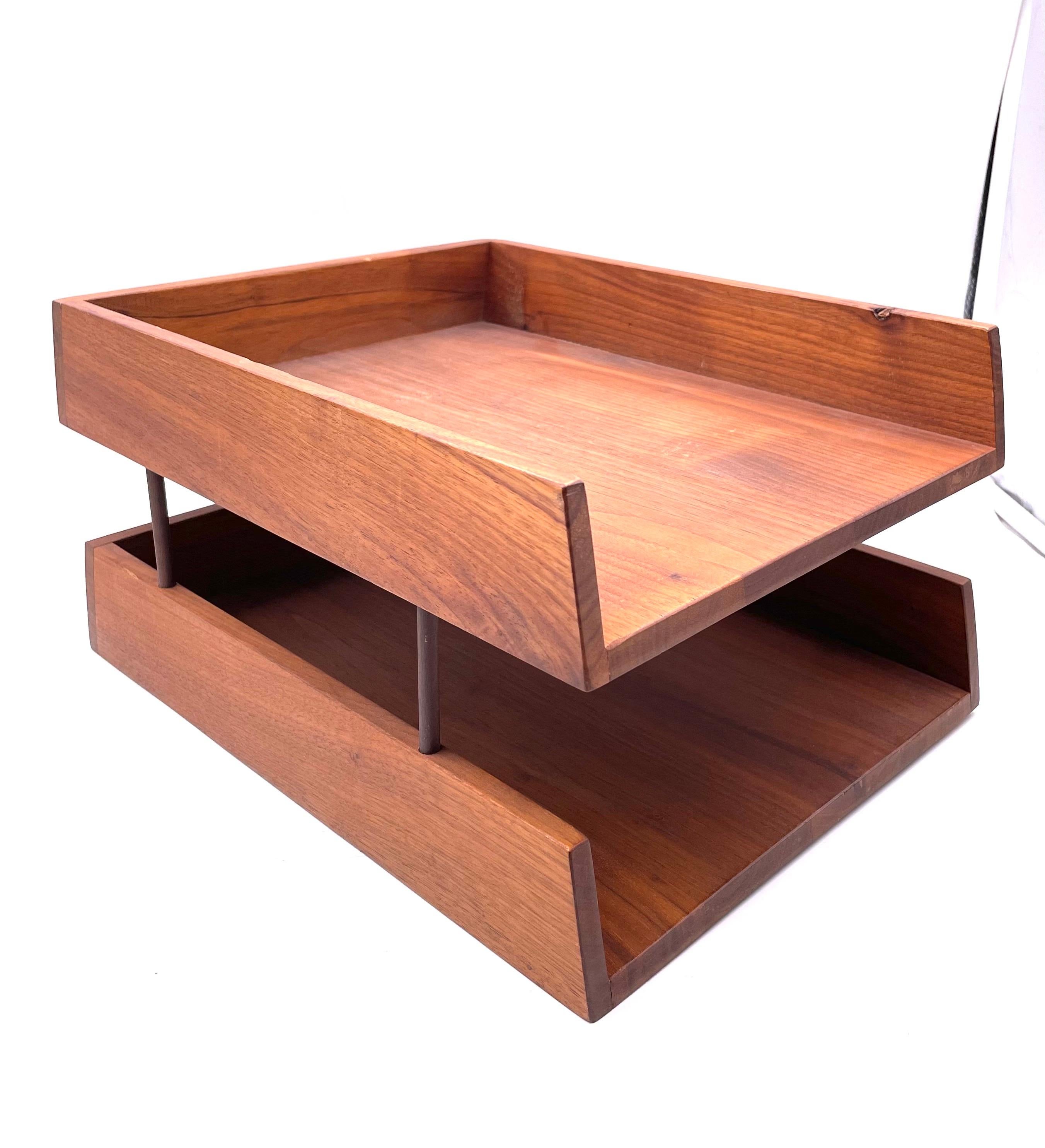 Mid-Century Modern Letter Tray in Solid Walnut with Brass Rods 1960s In Good Condition In San Diego, CA