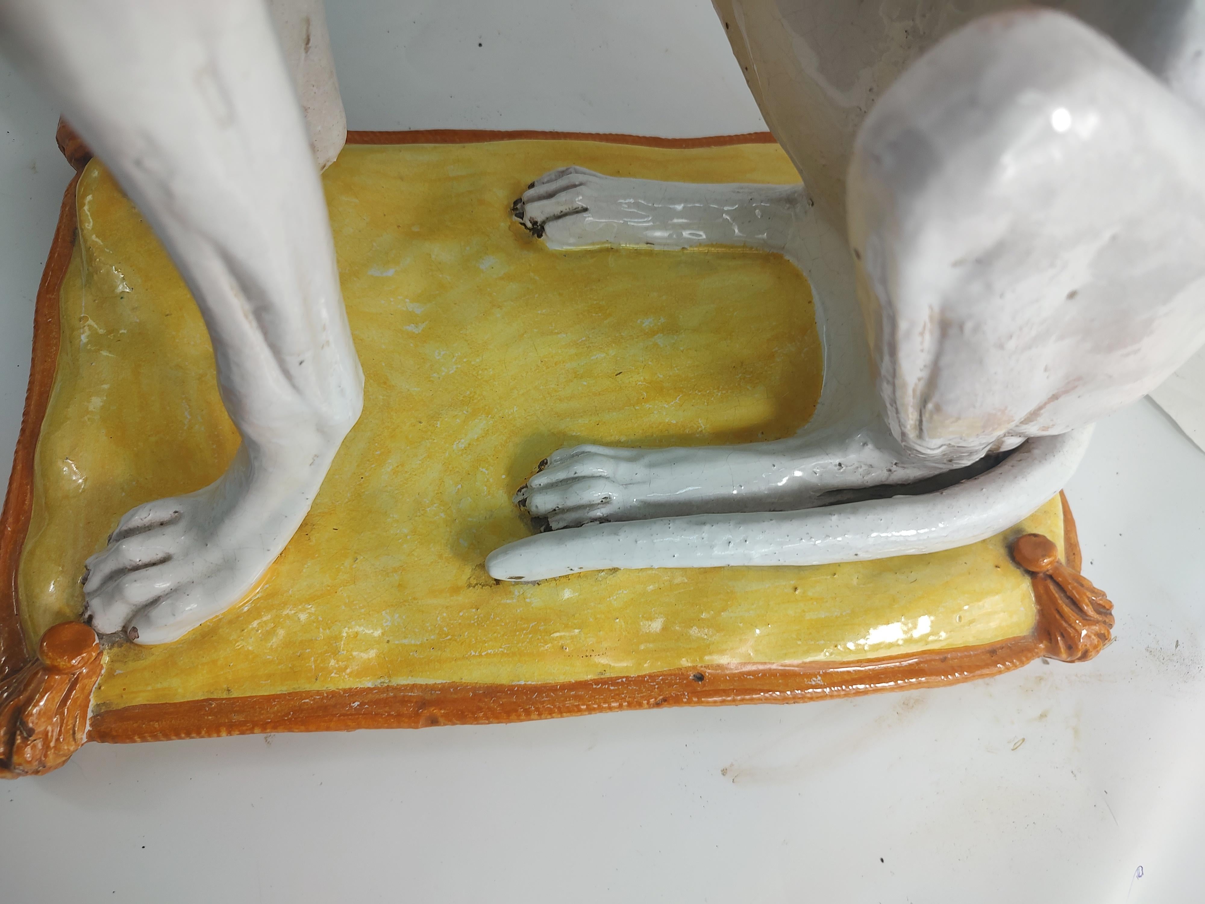Mid Century Modern Life Size Porzellan-Skulptur eines sitzenden Whippet Hund Italien im Angebot 4