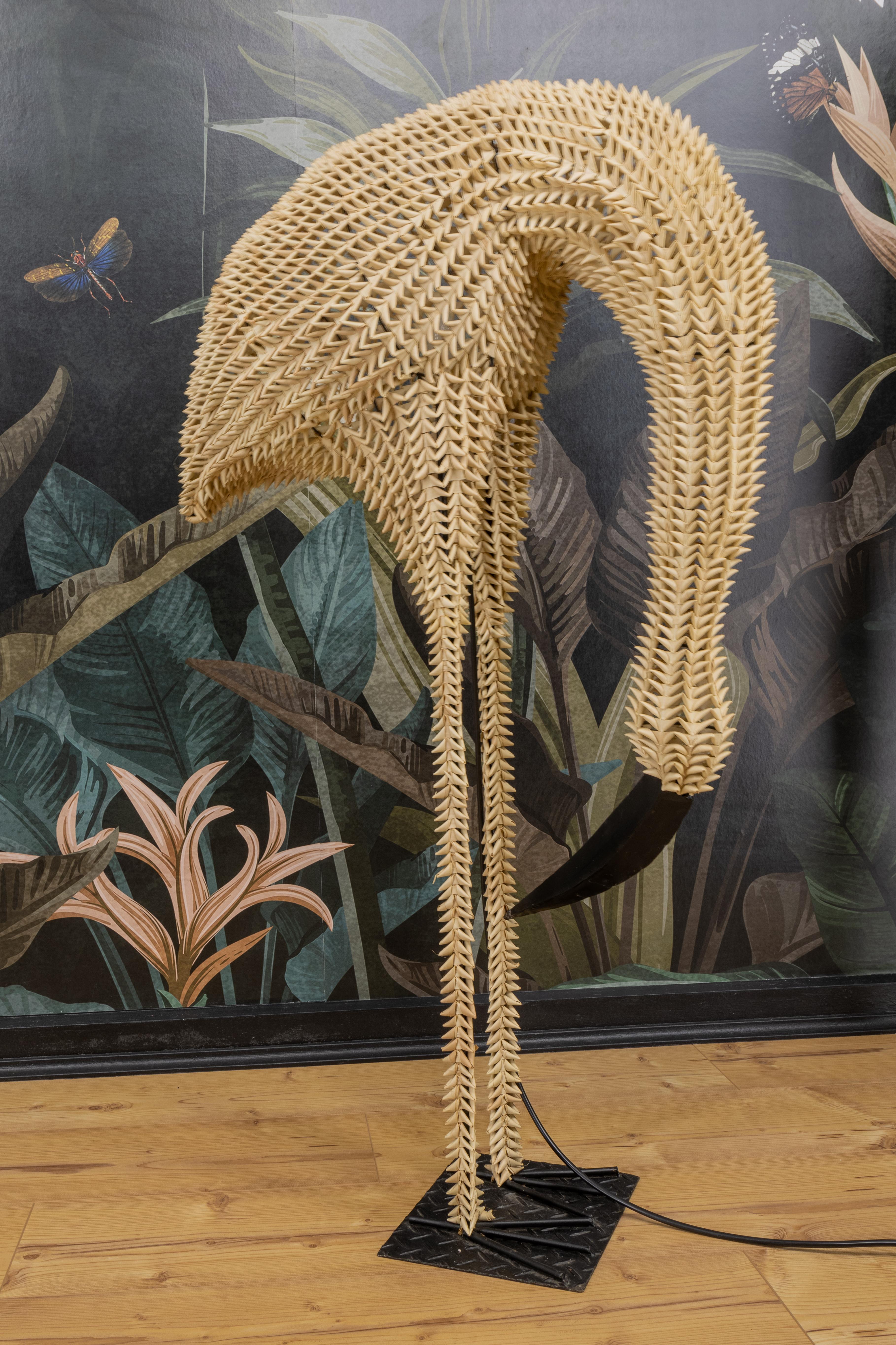 Lampada da terra a forma di uccello in rattan della metà del secolo scorso, 1960, europea in vendita 6