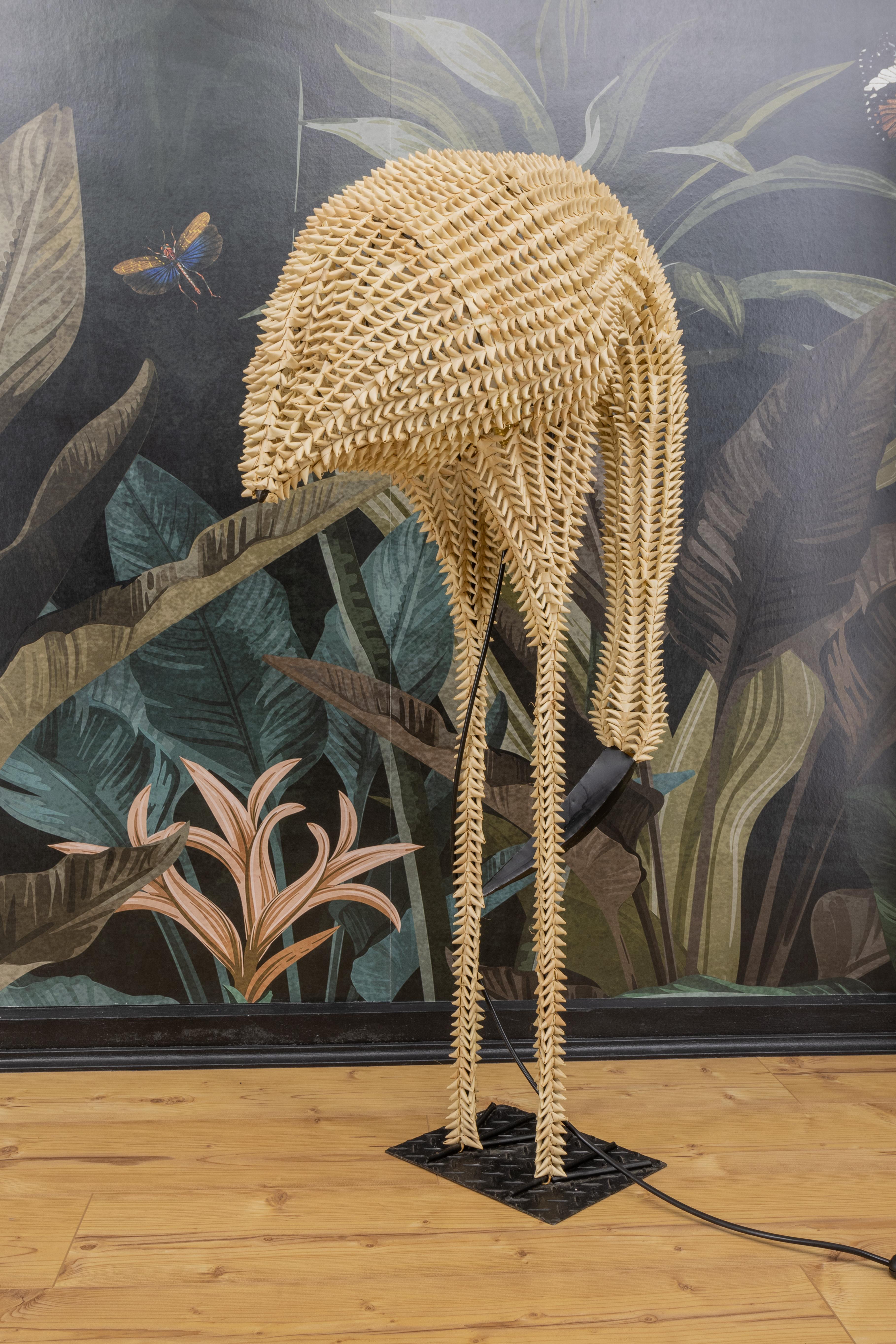 Lampada da terra a forma di uccello in rattan della metà del secolo scorso, 1960, europea in vendita 7