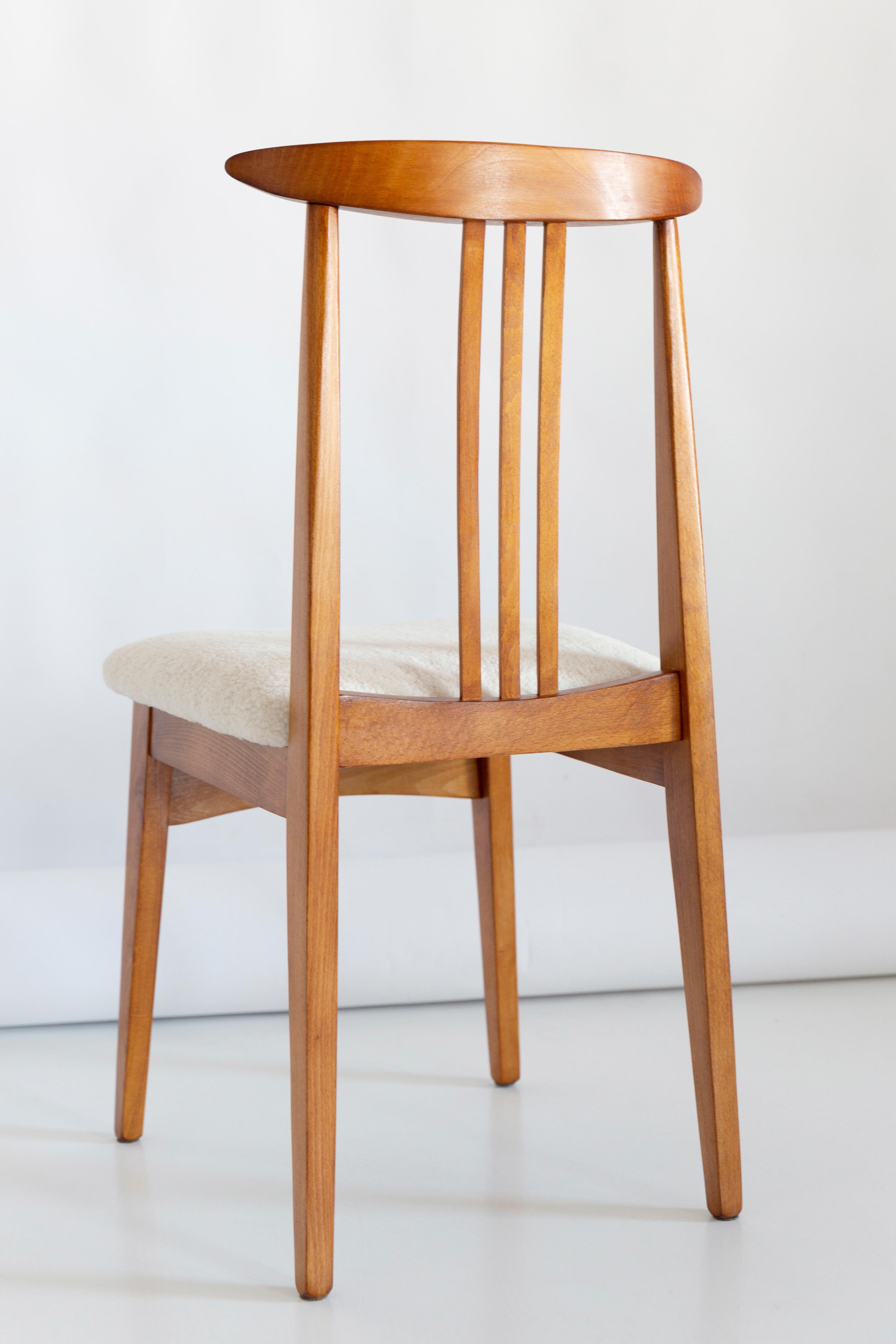 Bouclé Mid-Century Modern Light Boucle Chair, Designed by M. Zielinski, Europe, 1960s For Sale