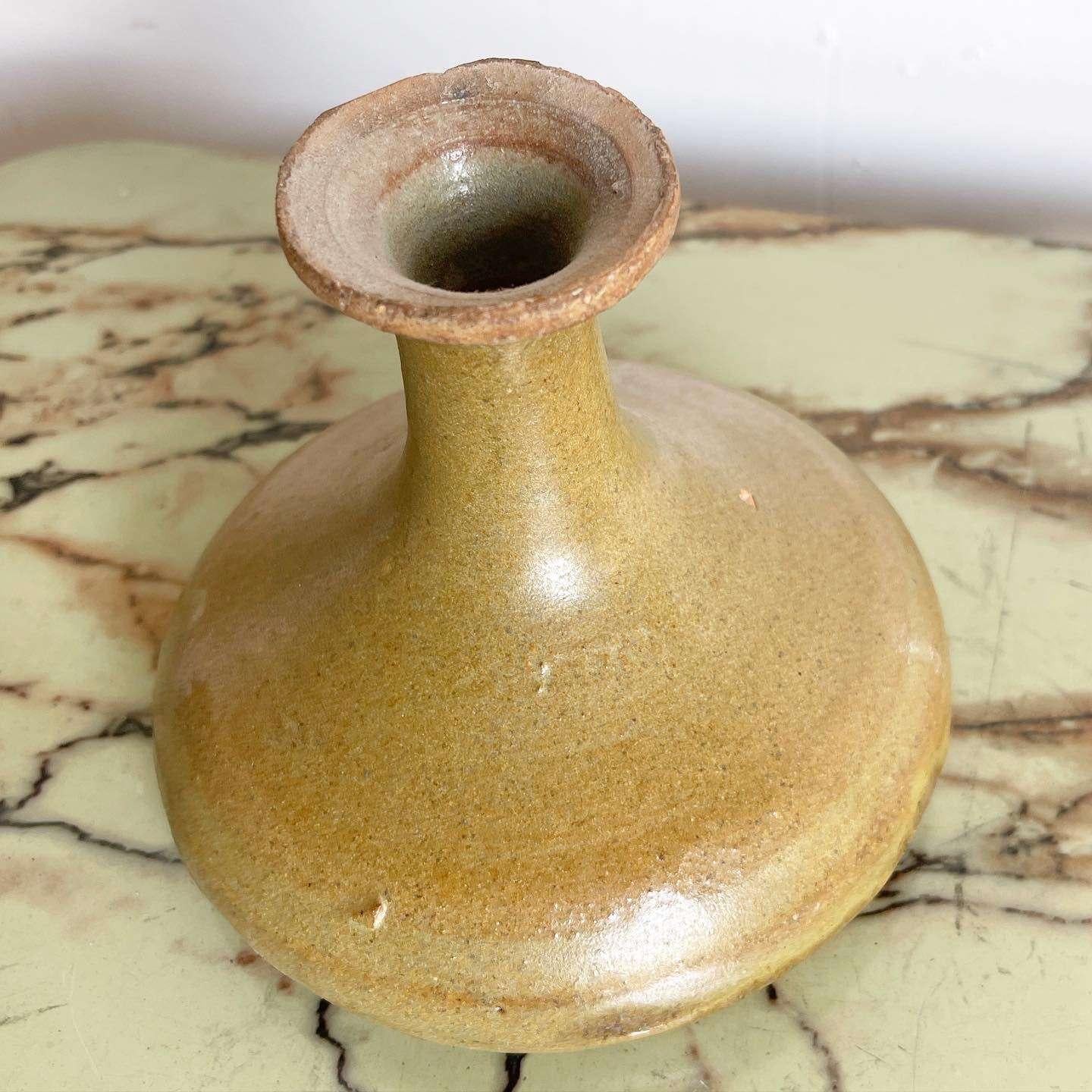 Mid Century Modern Light Brown Pottery Vase In Good Condition For Sale In Delray Beach, FL