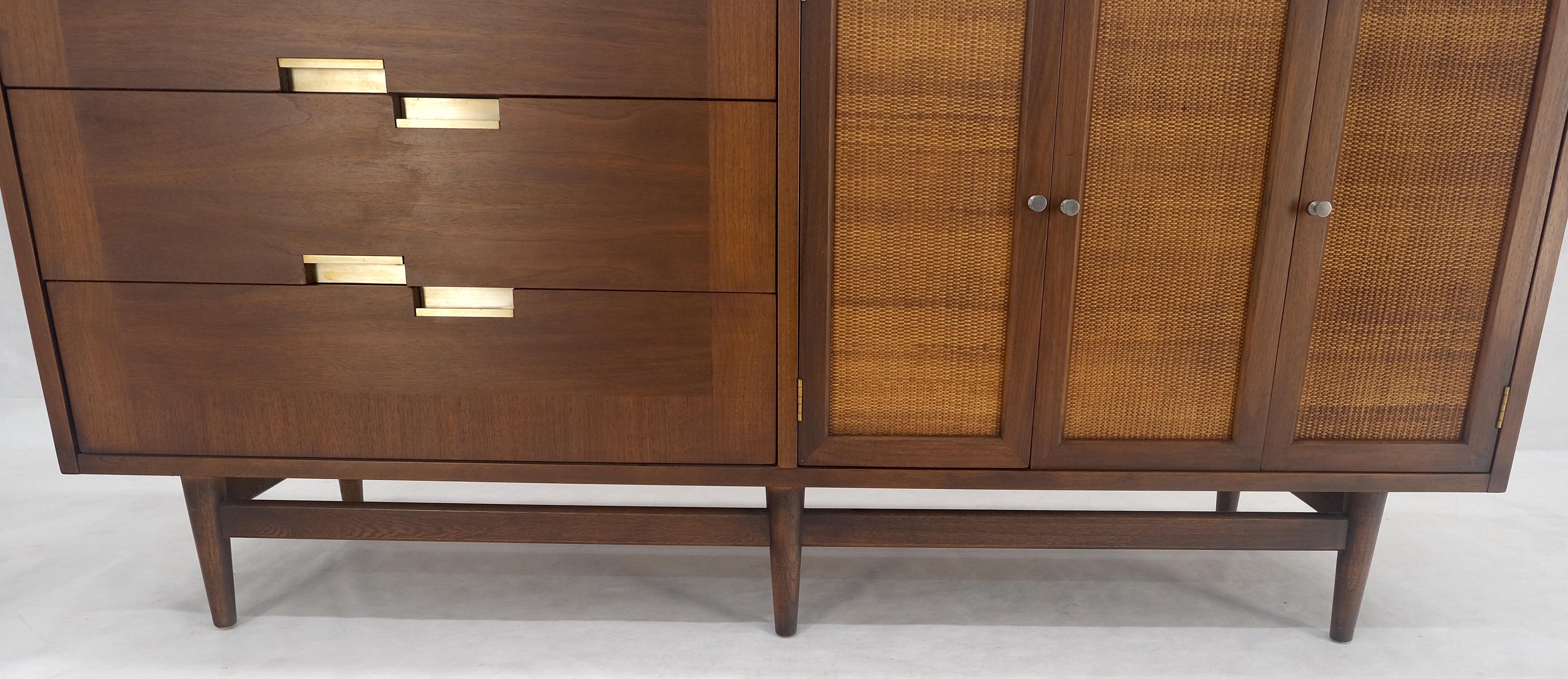 Mid Century Modern Light Walnut Cane Doors 6 Drawers Compact Dresser MINT! For Sale 4