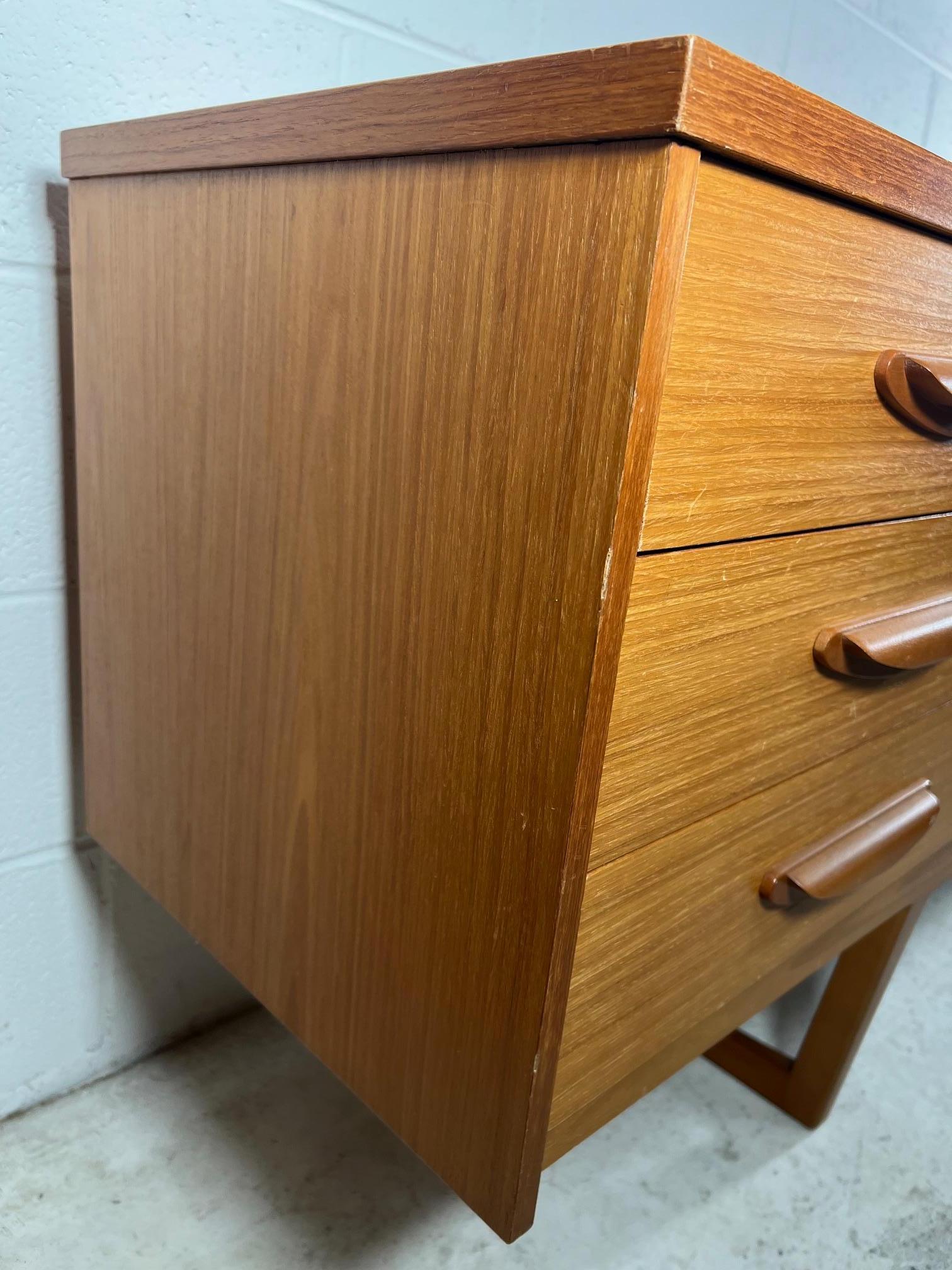 Mid Century  Modern Light Wood Credenza By Stateroom Made in England 11