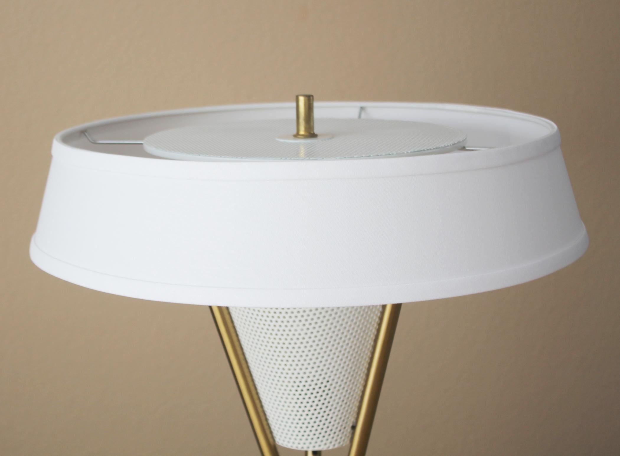 Fait main Mid Century Modern Lightolier Tripod Floor Lamp After Gerald Thurston MCM Atomic en vente