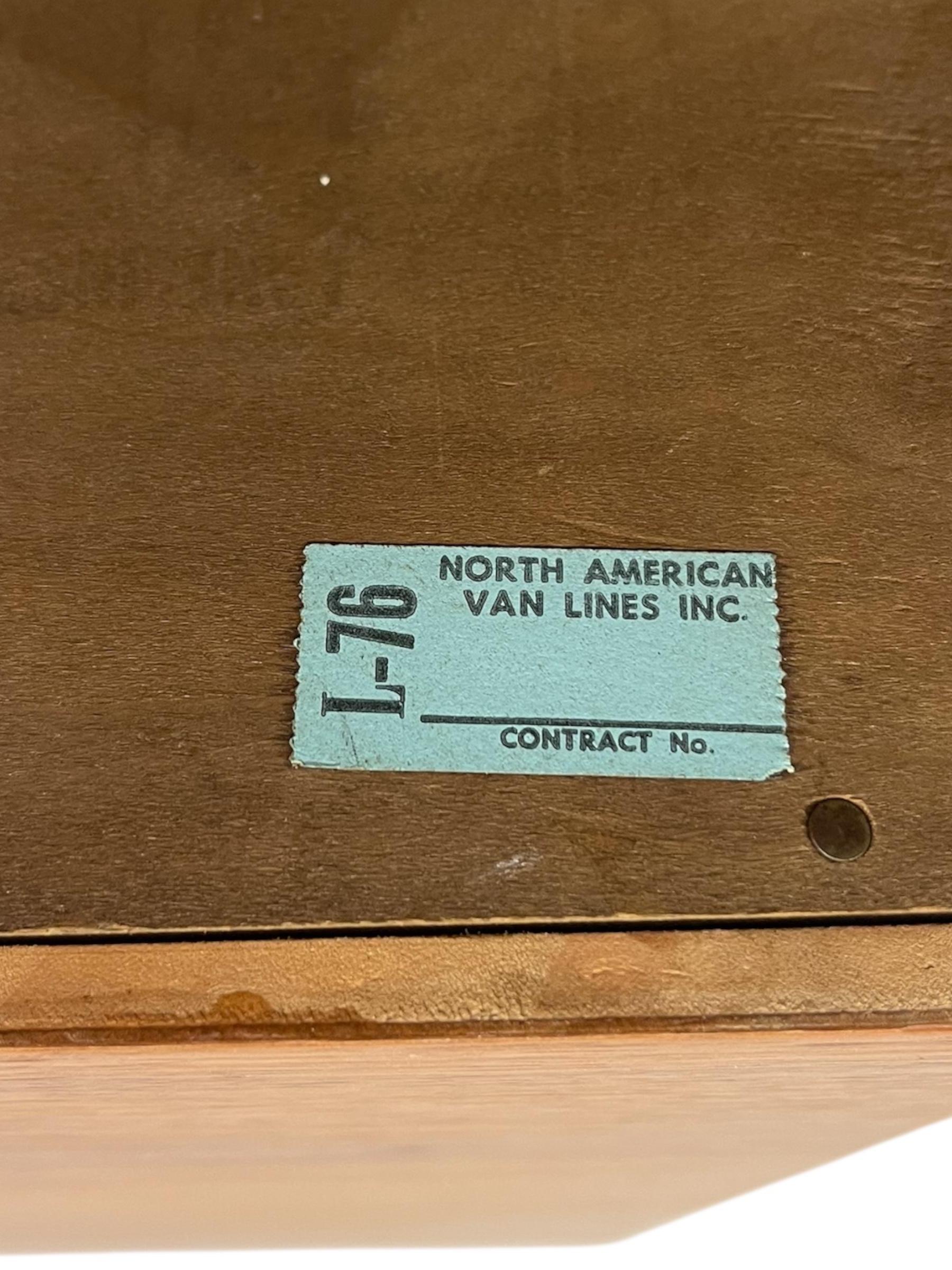 Mid-Century Modern Likely Oak Woven Front Cabinet by Lane Furniture. For Sale 7