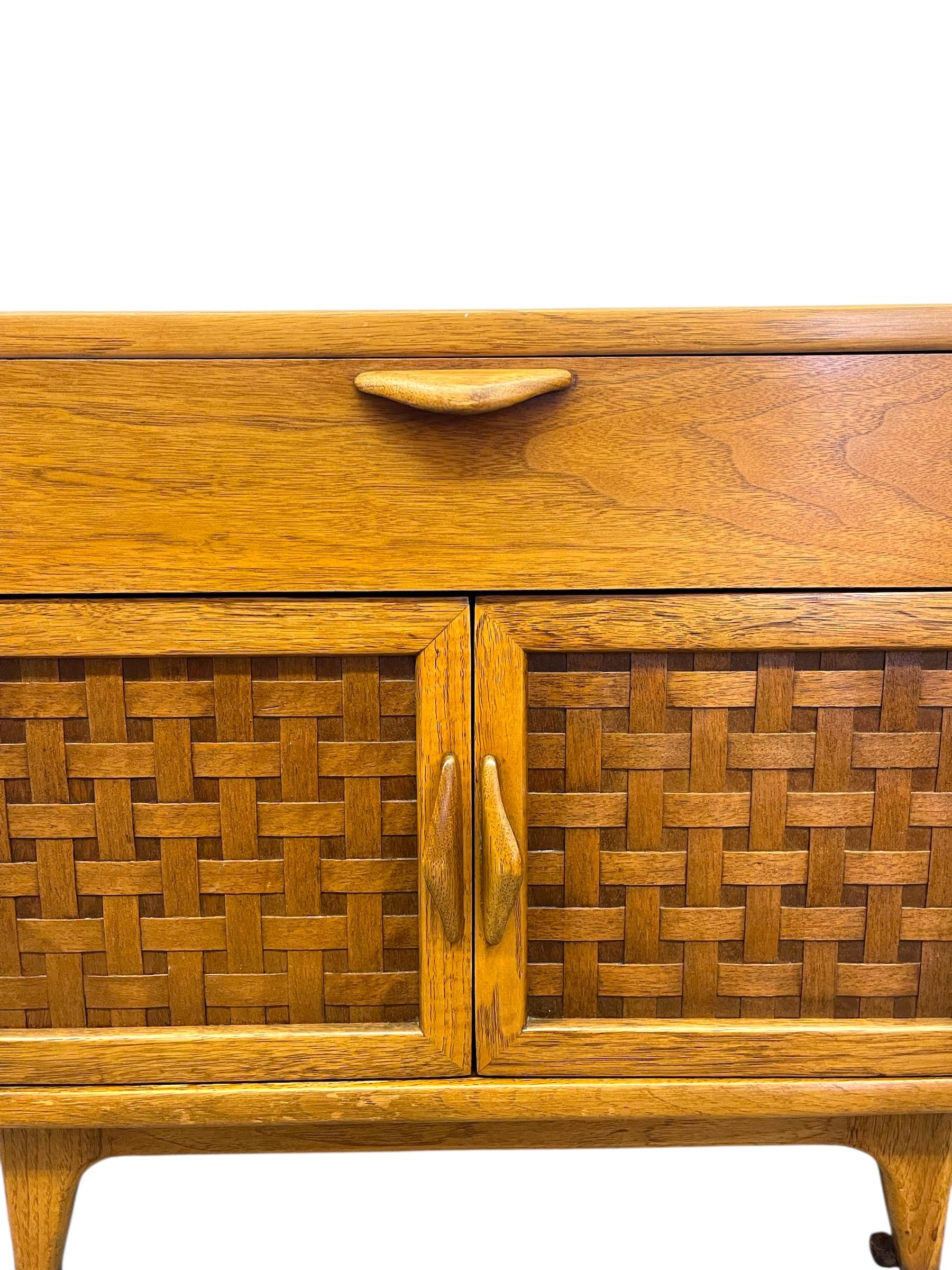 Mid-Century Modern Likely Oak Woven Front Cabinet by Lane Furniture. For Sale 1