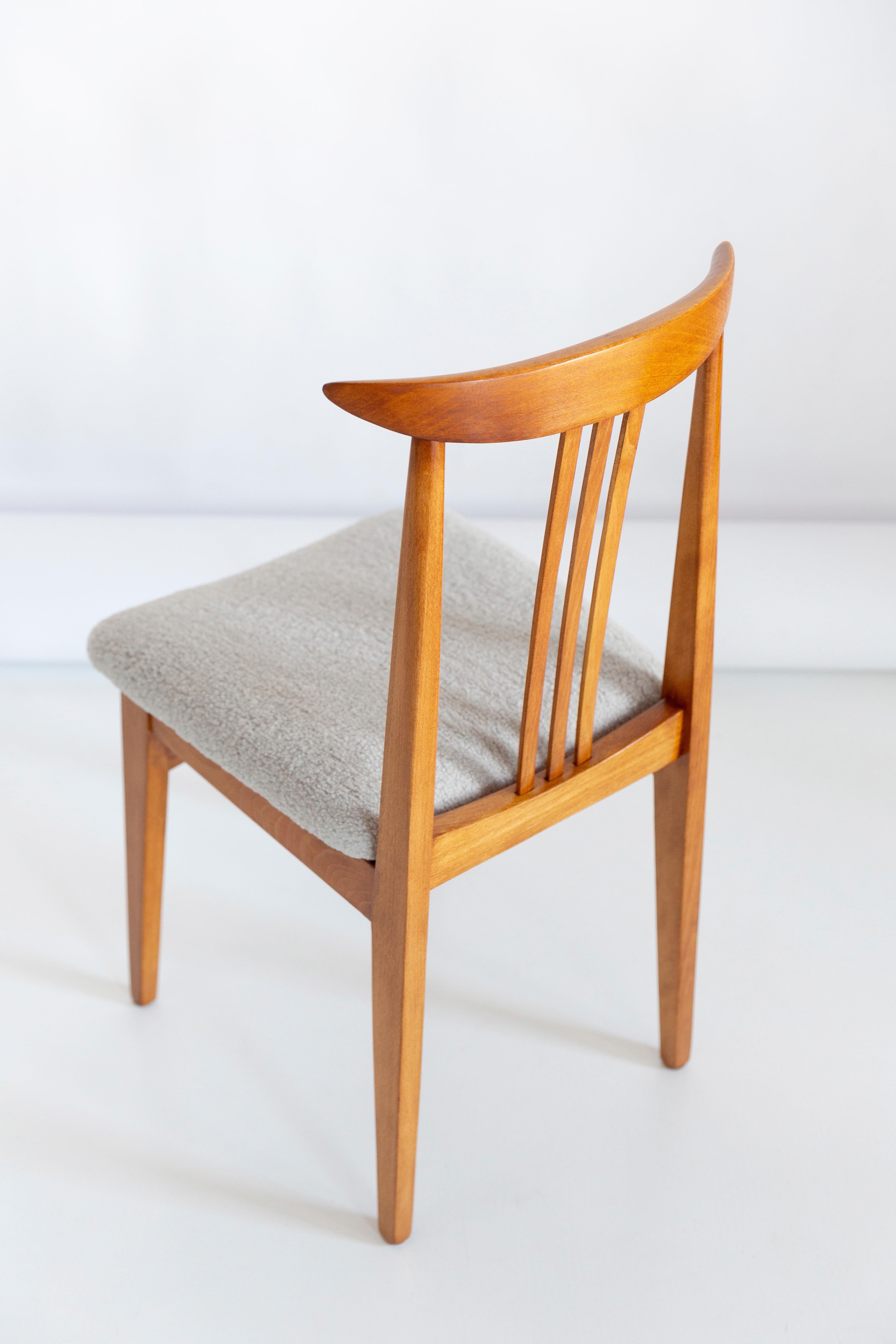 Velvet Mid-Century Modern Linen Boucle Chair, Designed by M. Zielinski, Europe, 1960s For Sale