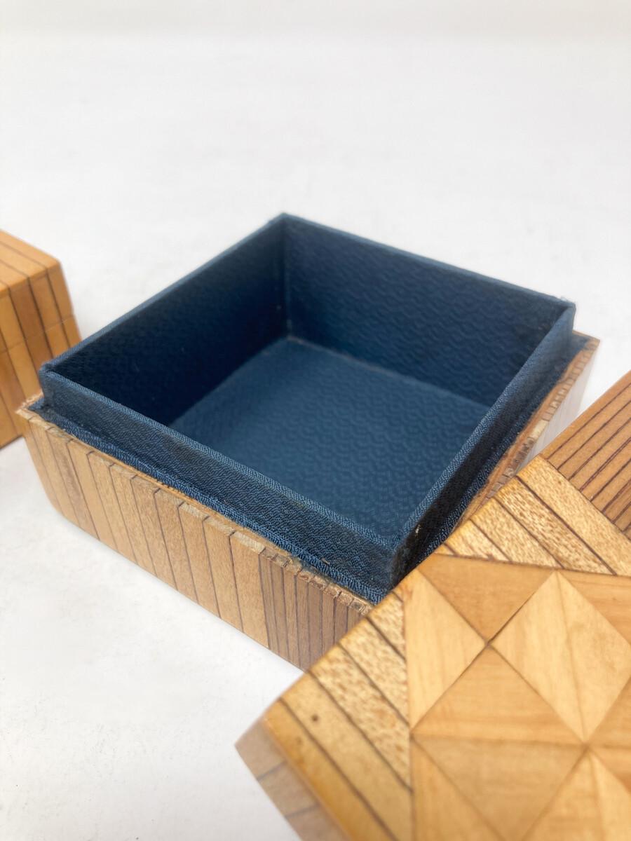 Mid-Century Modern Little Marquetry Boxes For Sale 4