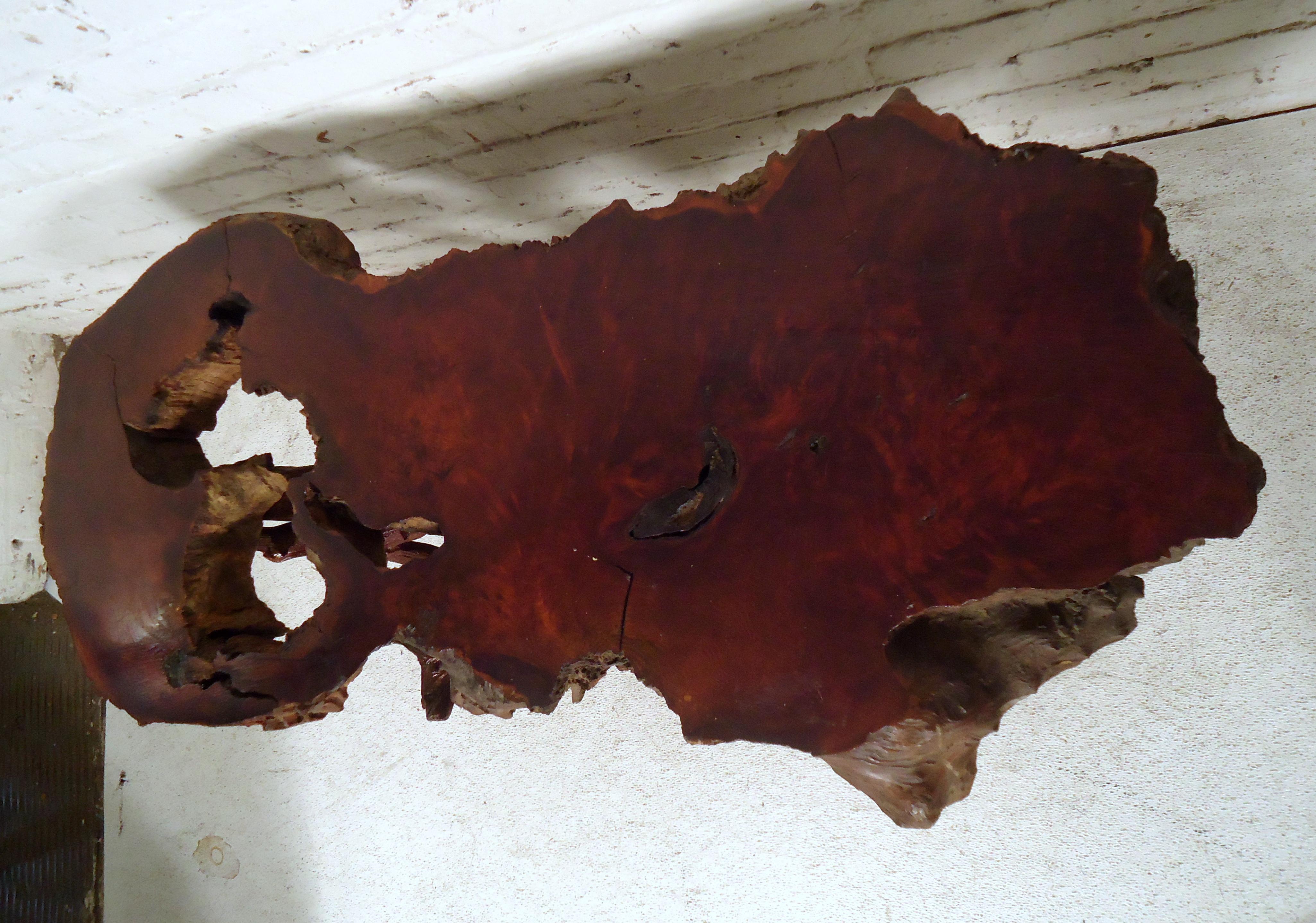 Mid-Century Modern Live Edge Side Table In Good Condition For Sale In Brooklyn, NY