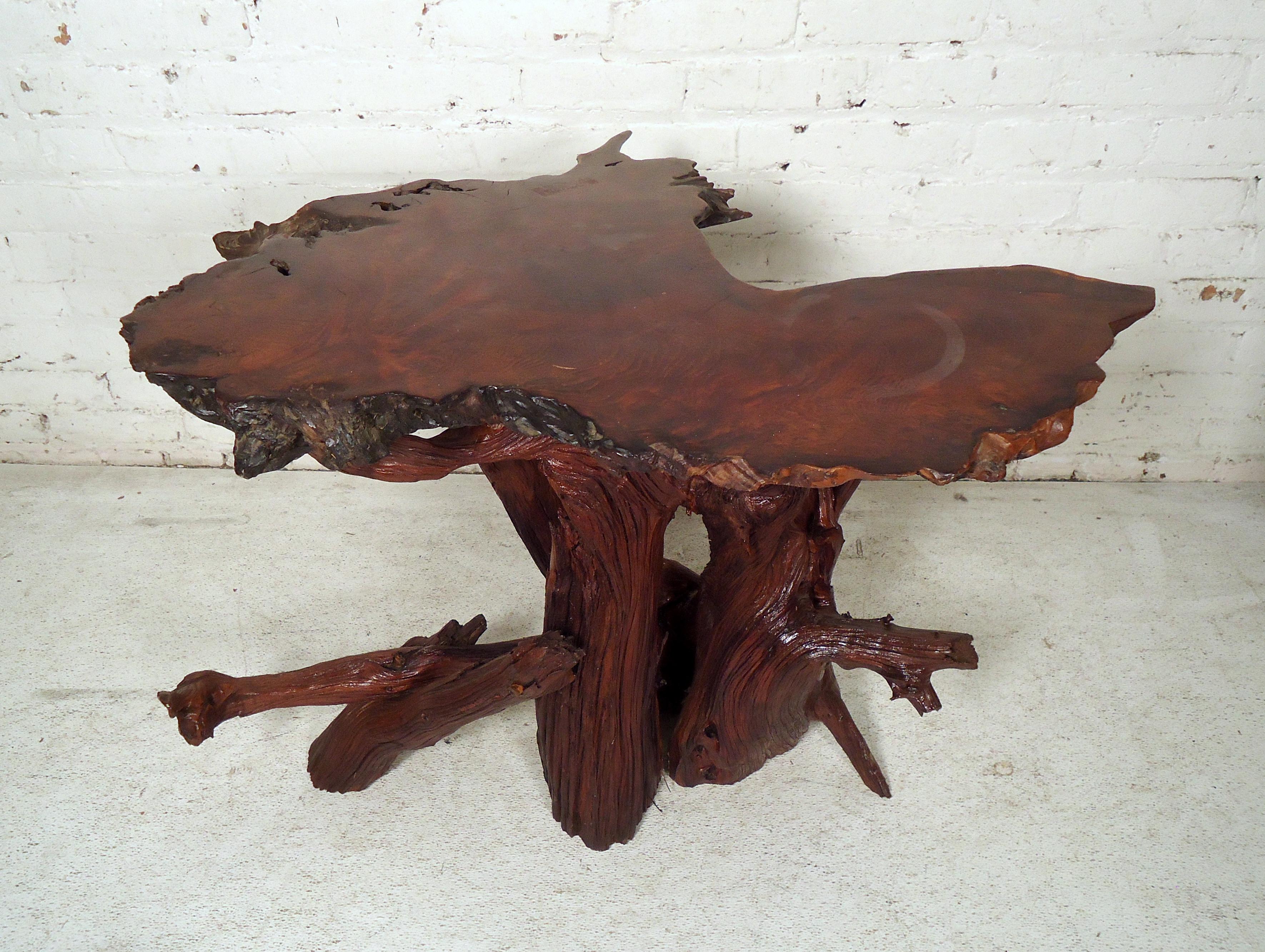 Mid-Century Modern Live Edge Table In Good Condition For Sale In Brooklyn, NY