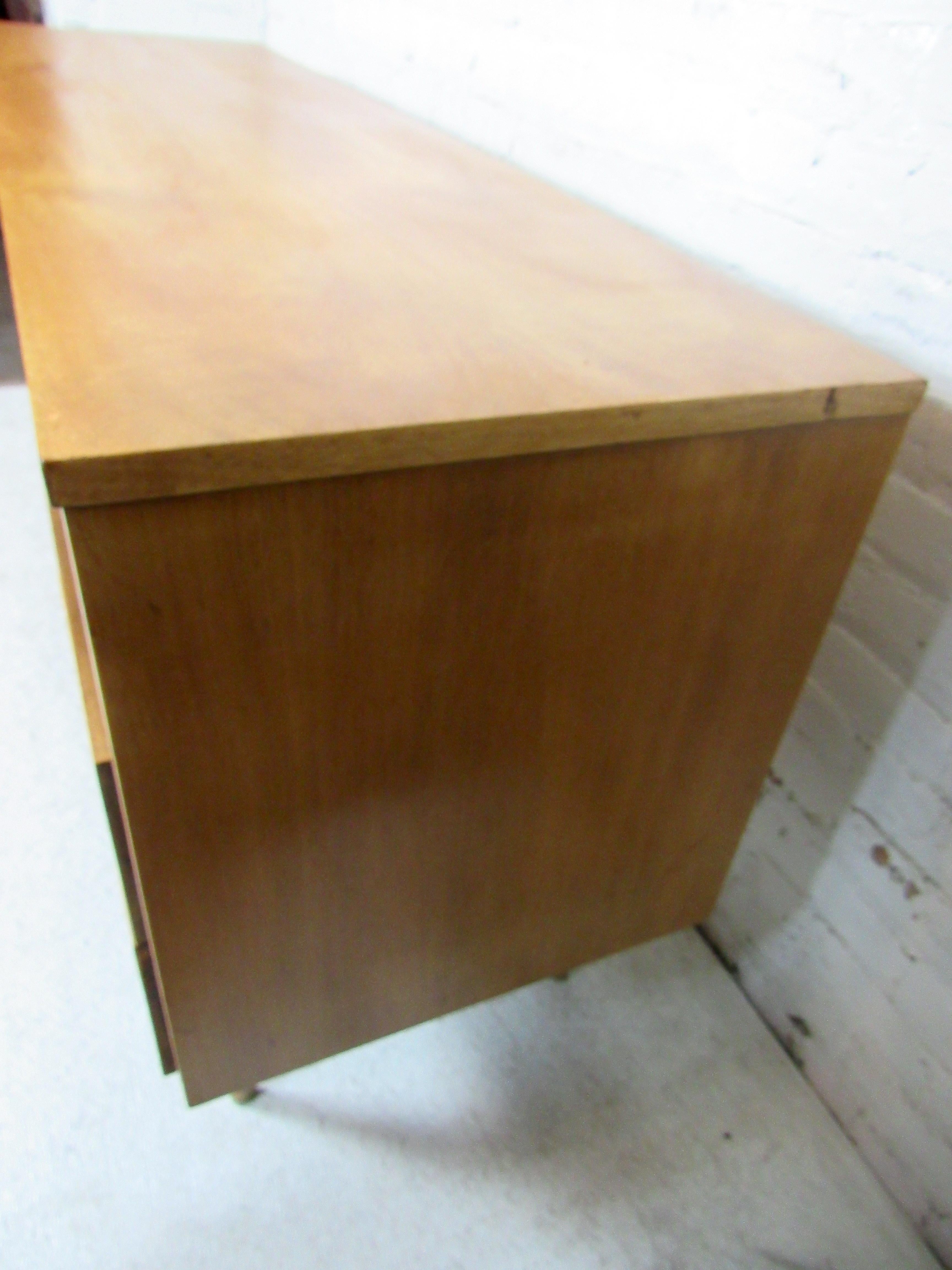 Mid-Century Modern Long Dresser 6