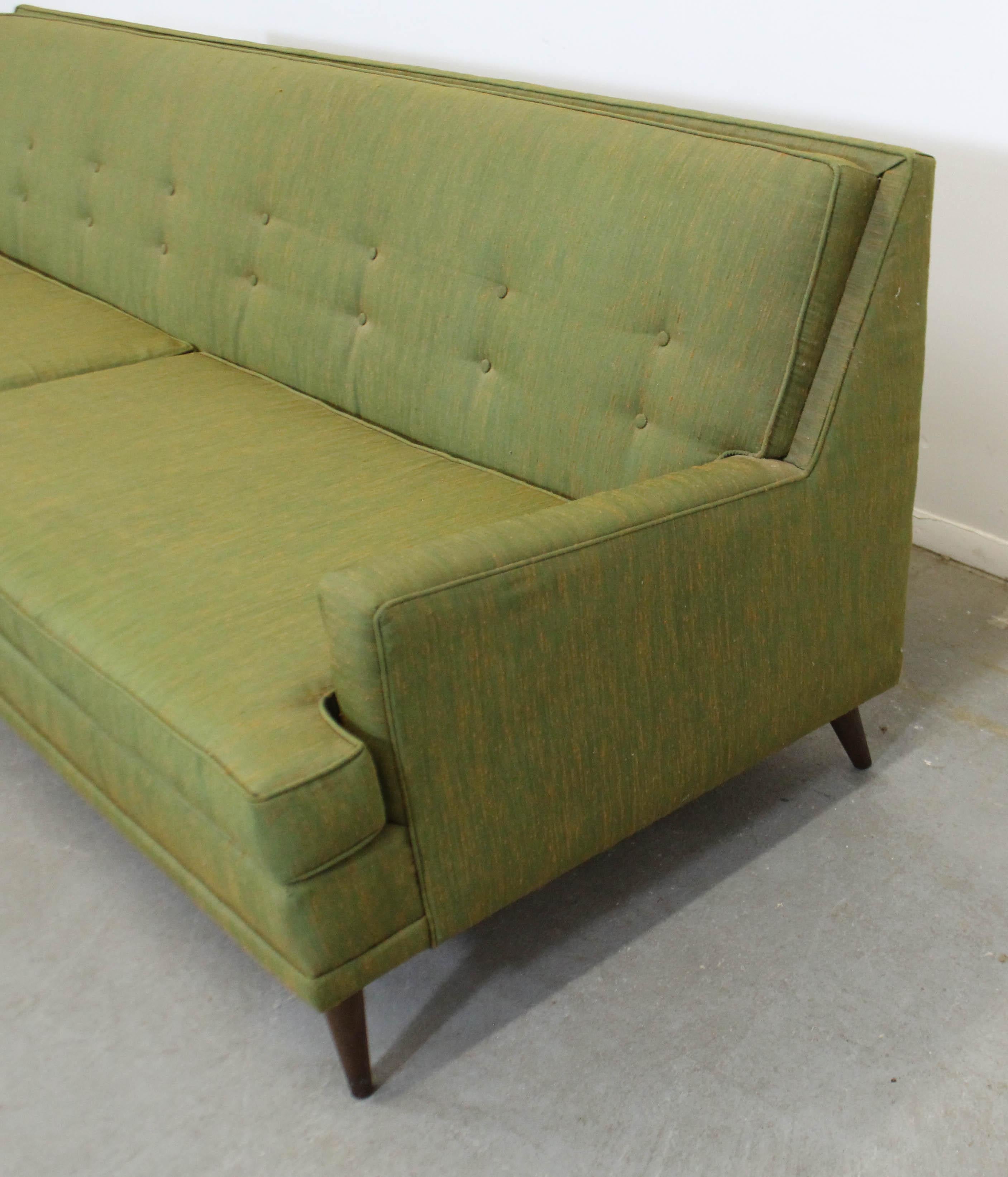 Modernes langes grünes Kroehler Sofa aus der Jahrhundertmitte (amerikanisch)