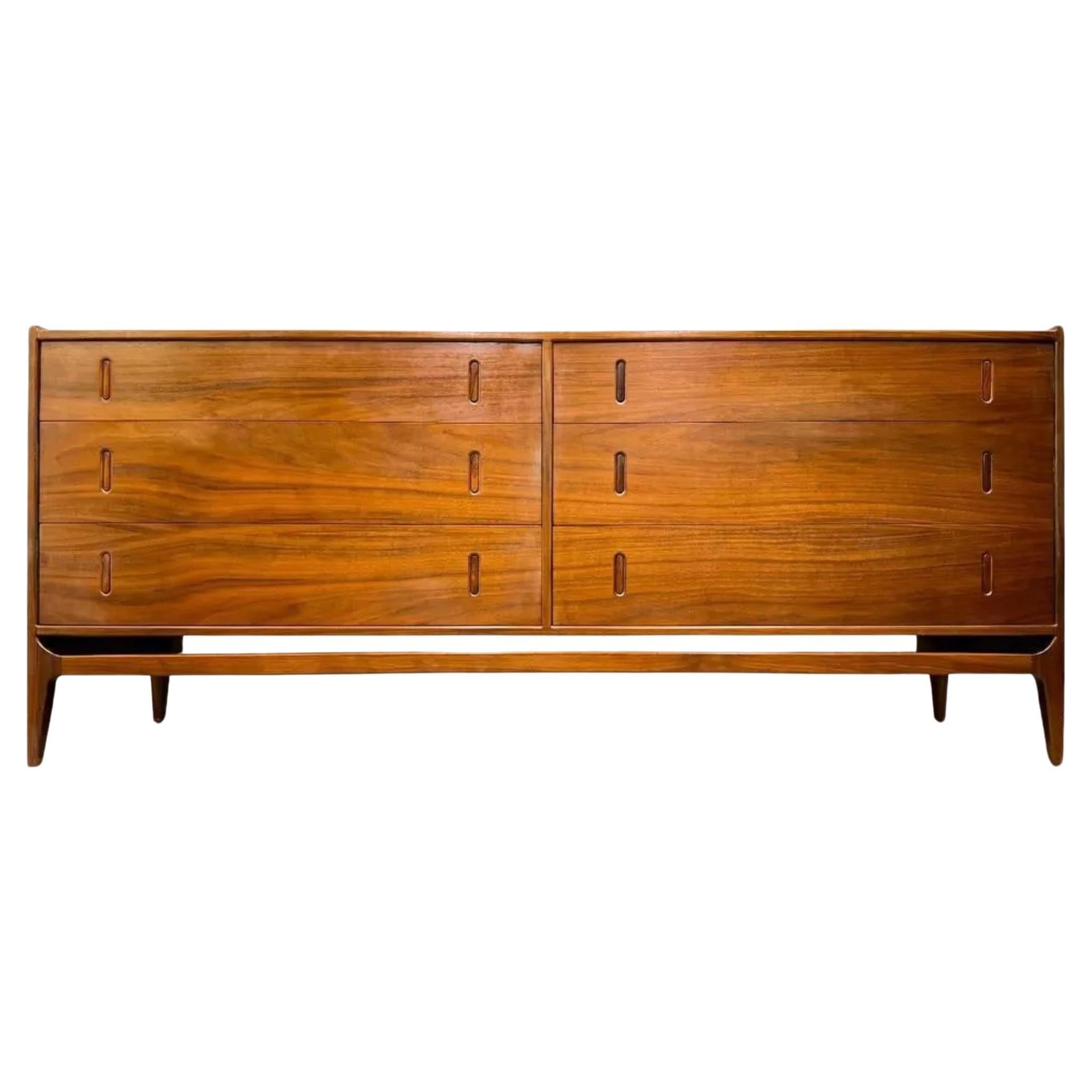 Mid Century Modern long low Walnut 6 Drawer Dresser designed by Richard Thompson For Sale
