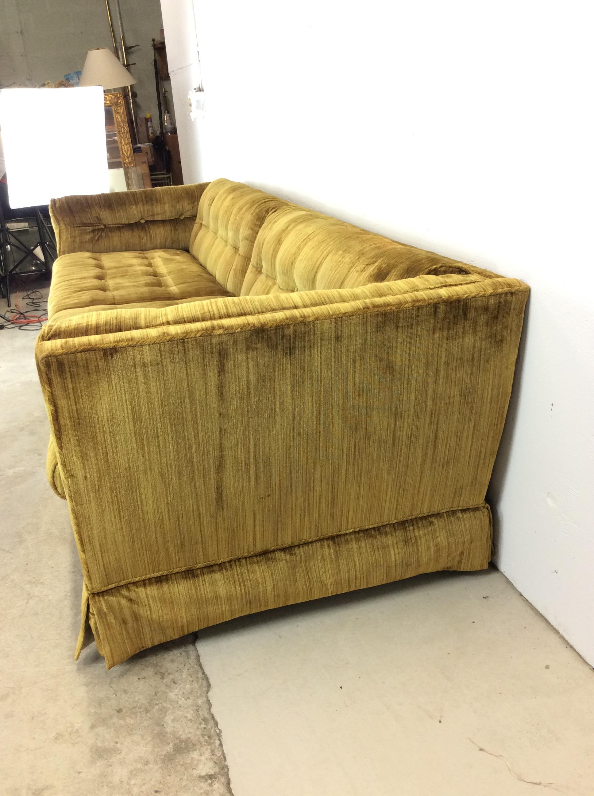 Mid Century Modern Long Sofa with Green Tufted Upholstery For Sale 10