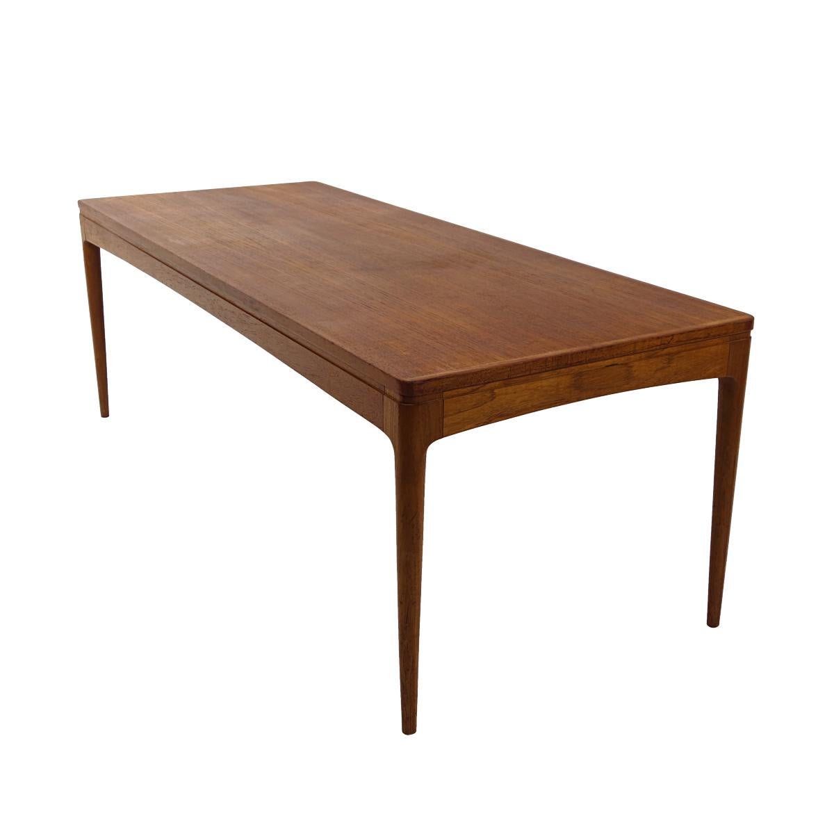 Mid-Century Modern Long Teak Wood Scandinavian Coffee Table For Sale 1