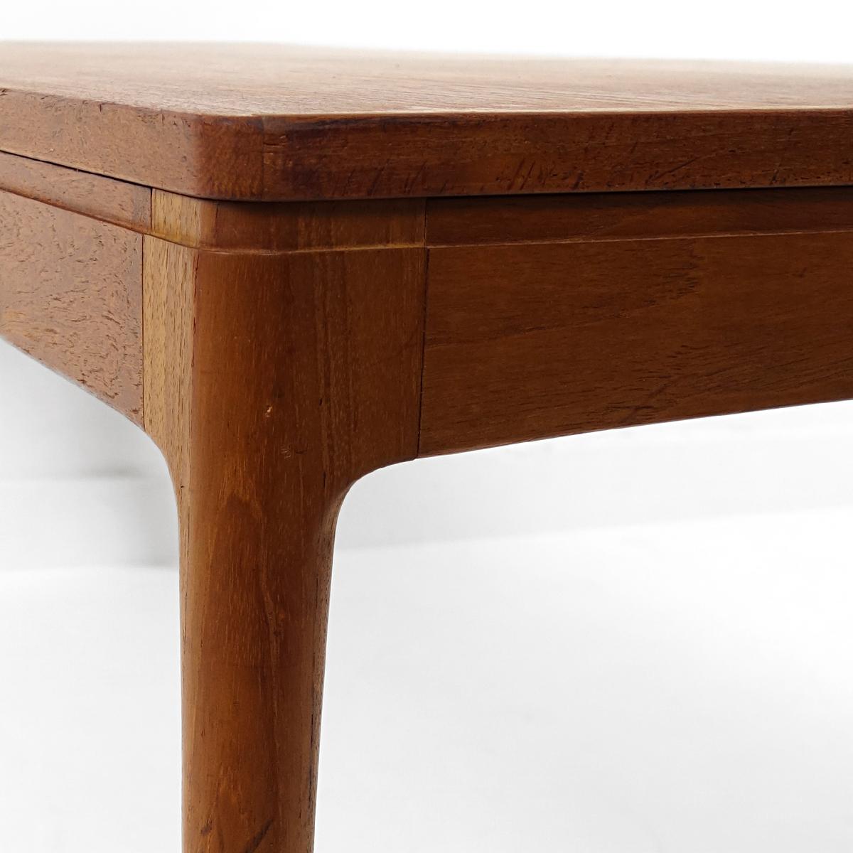 Mid-Century Modern Long Teak Wood Scandinavian Coffee Table For Sale 4