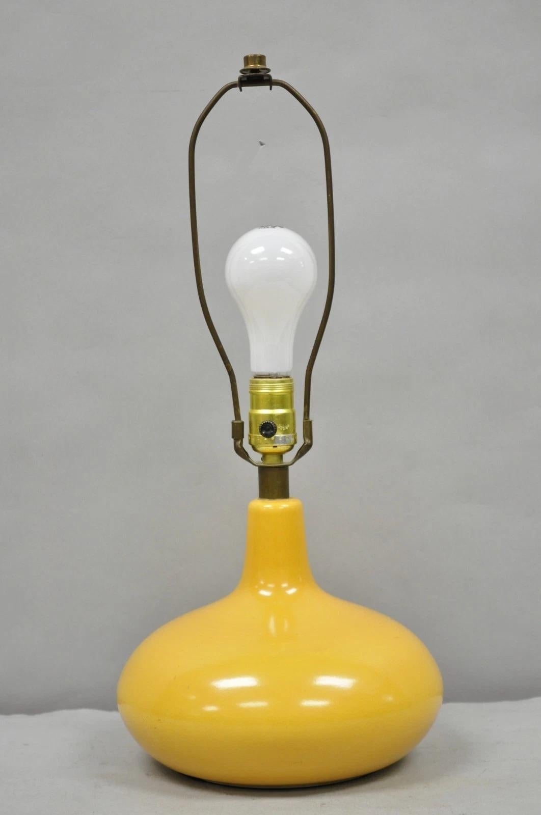 Mid Century Modern Lotte and Gunnar Bostlund Mustard Yellow Ceramic Table Lamp For Sale 6