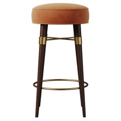 Tabouret de bar Louis en bois de noyer et lin, moderne du milieu du siècle dernier