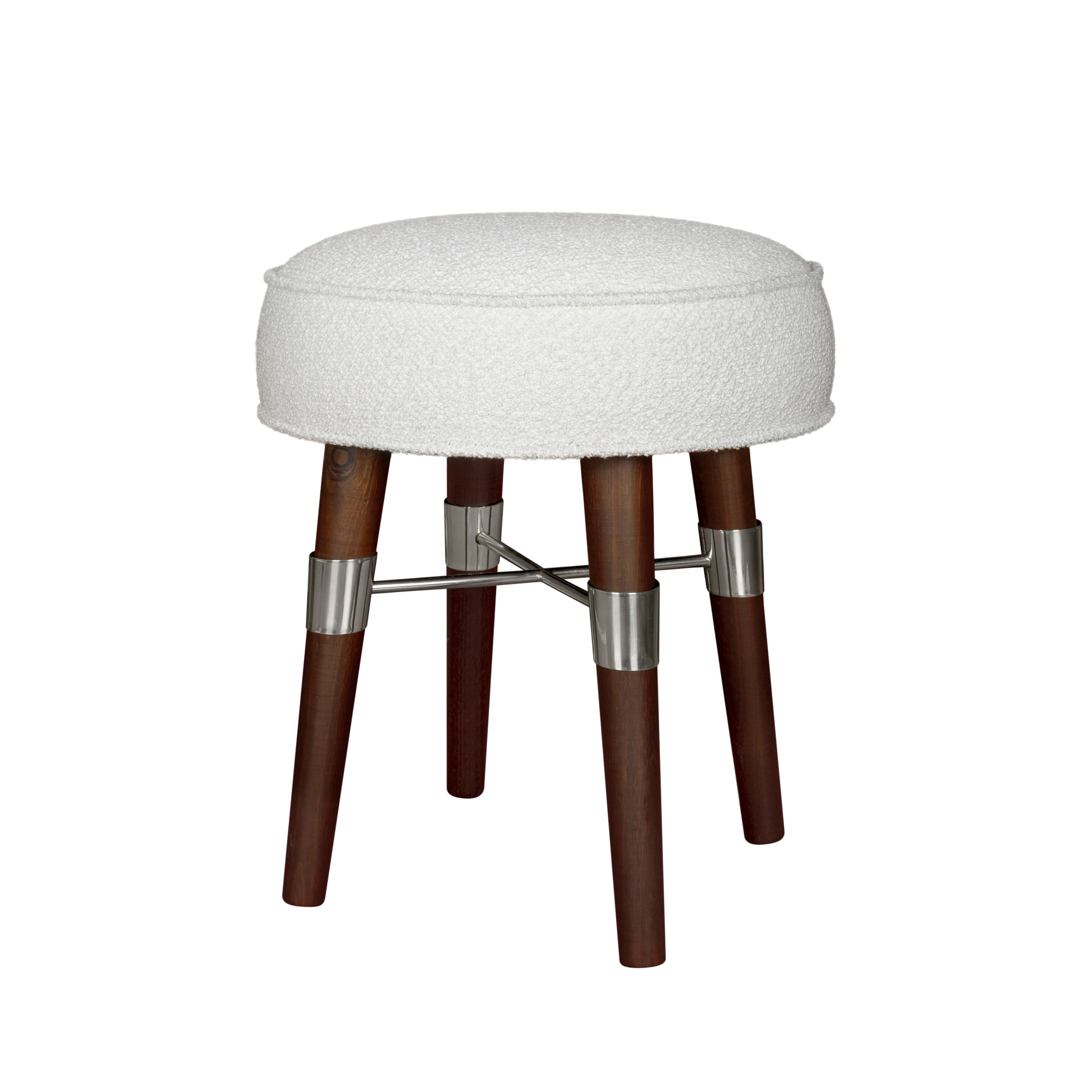 Taburete moderno de mediados de siglo Louis Patas de madera Made in Portugal by Ottiu en venta 3