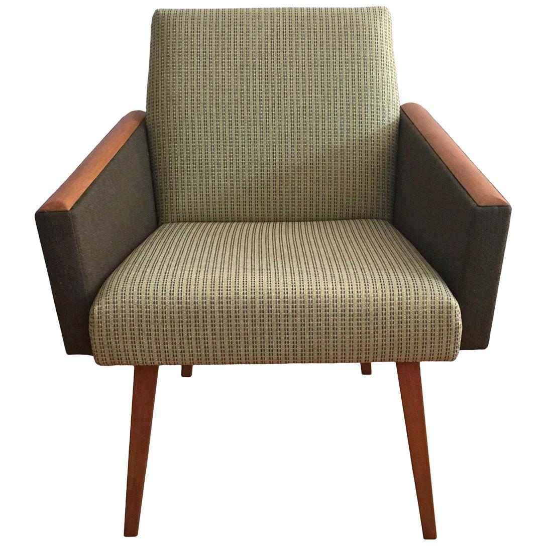 Mid-Century Modern Lounge Armchair in Olive, 1970s For Sale