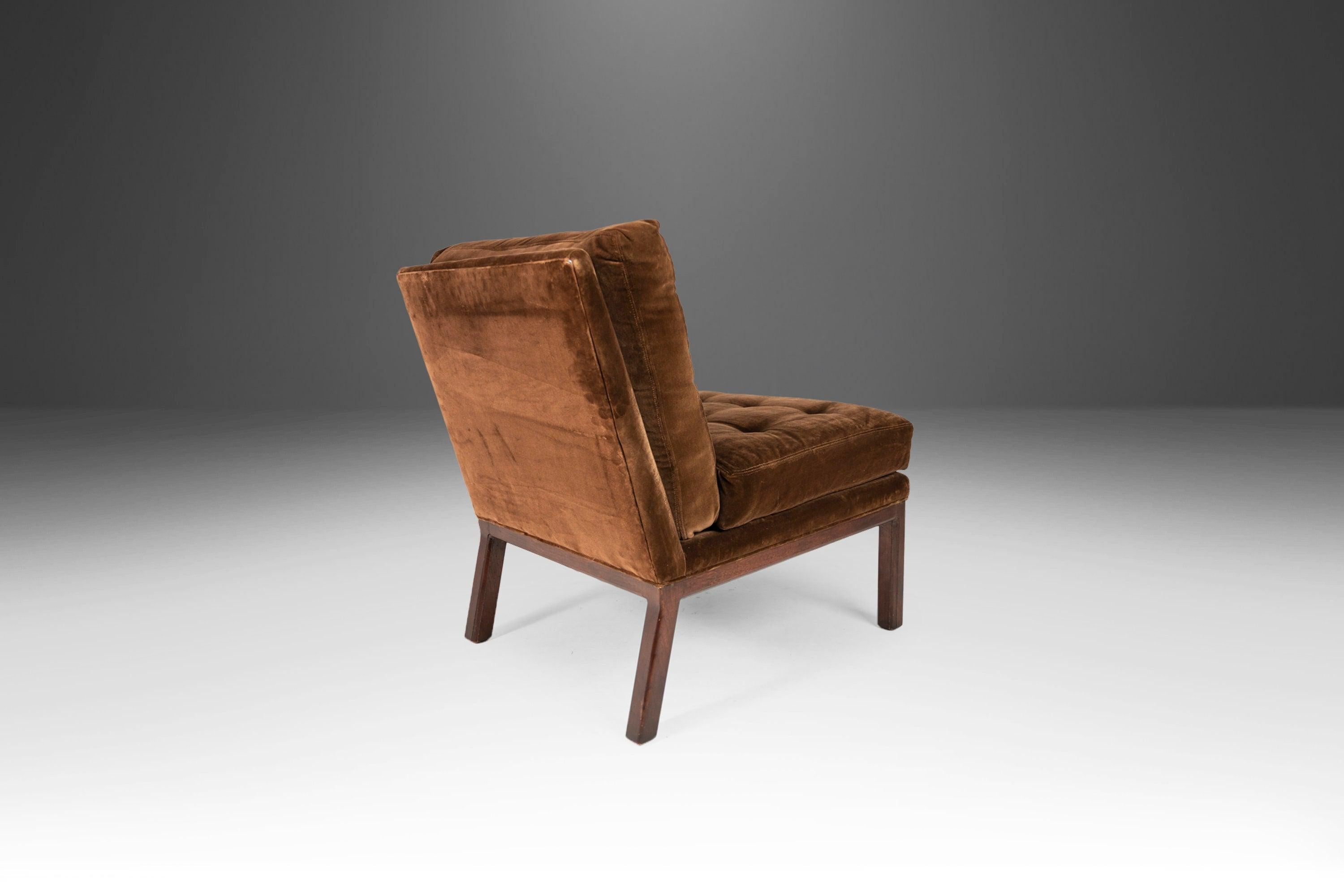 Mid-20th Century Mid-Century Modern Lounge Chair and Ottoman in Brown Felt Upholstery Attributed  For Sale