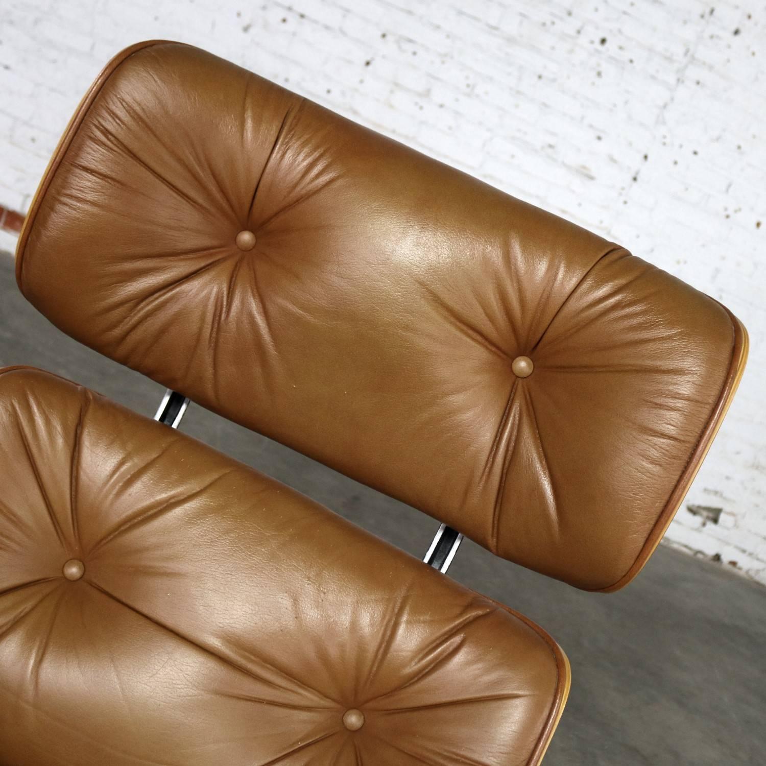 Chaise longue moderne du milieu du siècle attribuée à Selig Plycraft dans le style des Eames 3