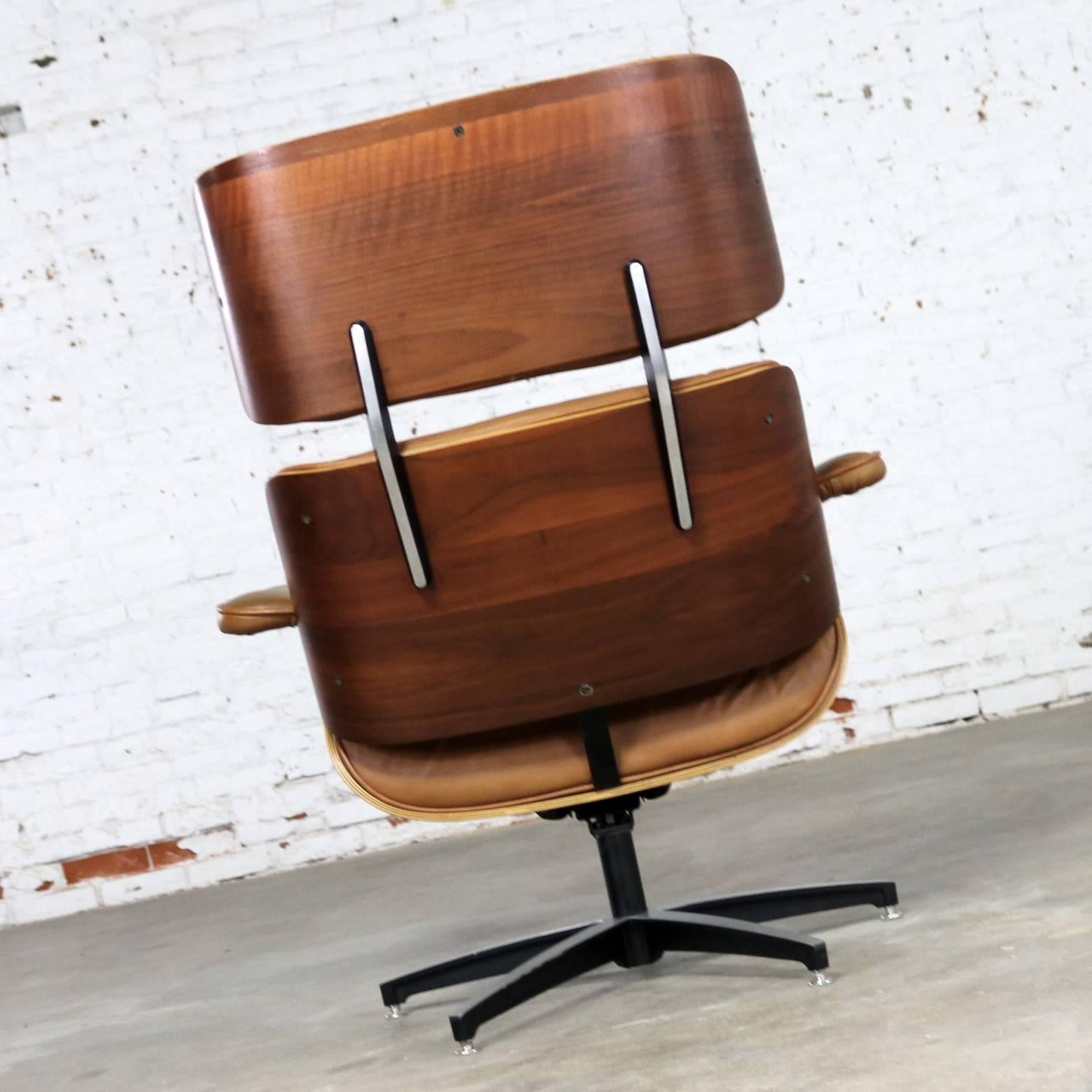 20th Century Mid-Century Modern Lounge Chair Attributed to Selig Plycraft in Style of Eames
