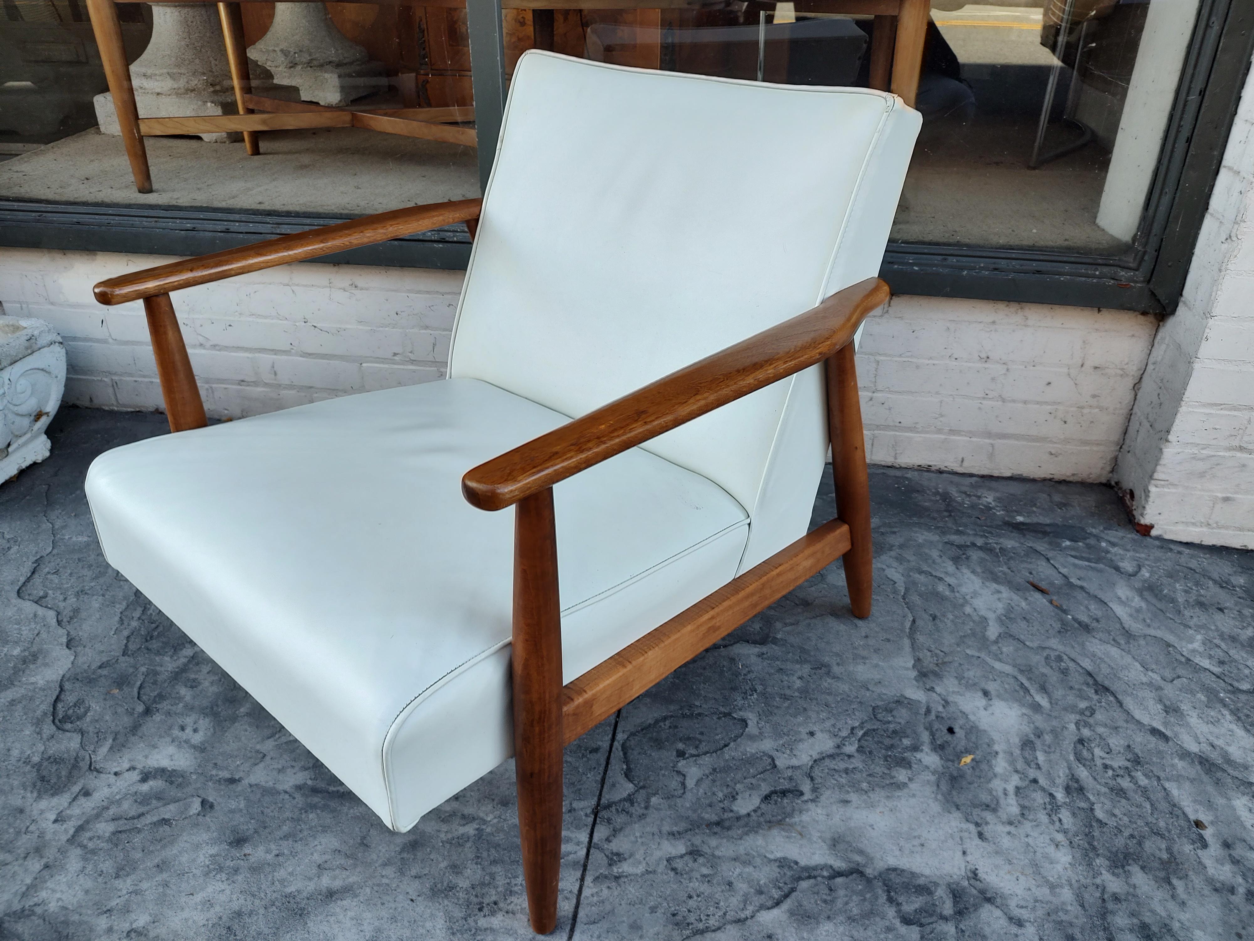 Mid-20th Century Mid-Century Modern Walnut Frame Lounge Chair by Viko Baumritter  For Sale
