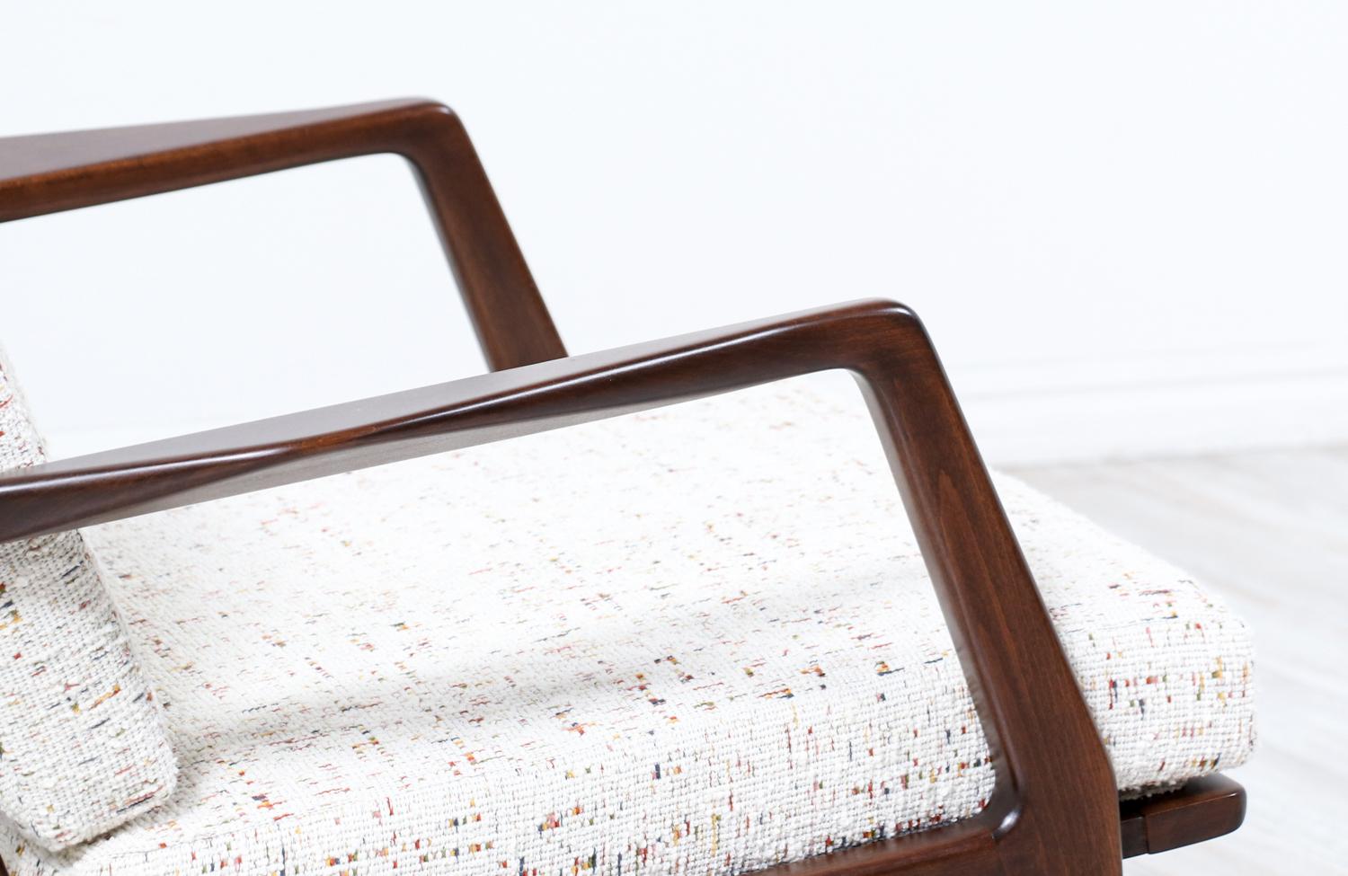 Mid-20th Century Expertly Restored -Mid-Century Modern Lounge Chair by Ib Kofod-Larsen for Selig