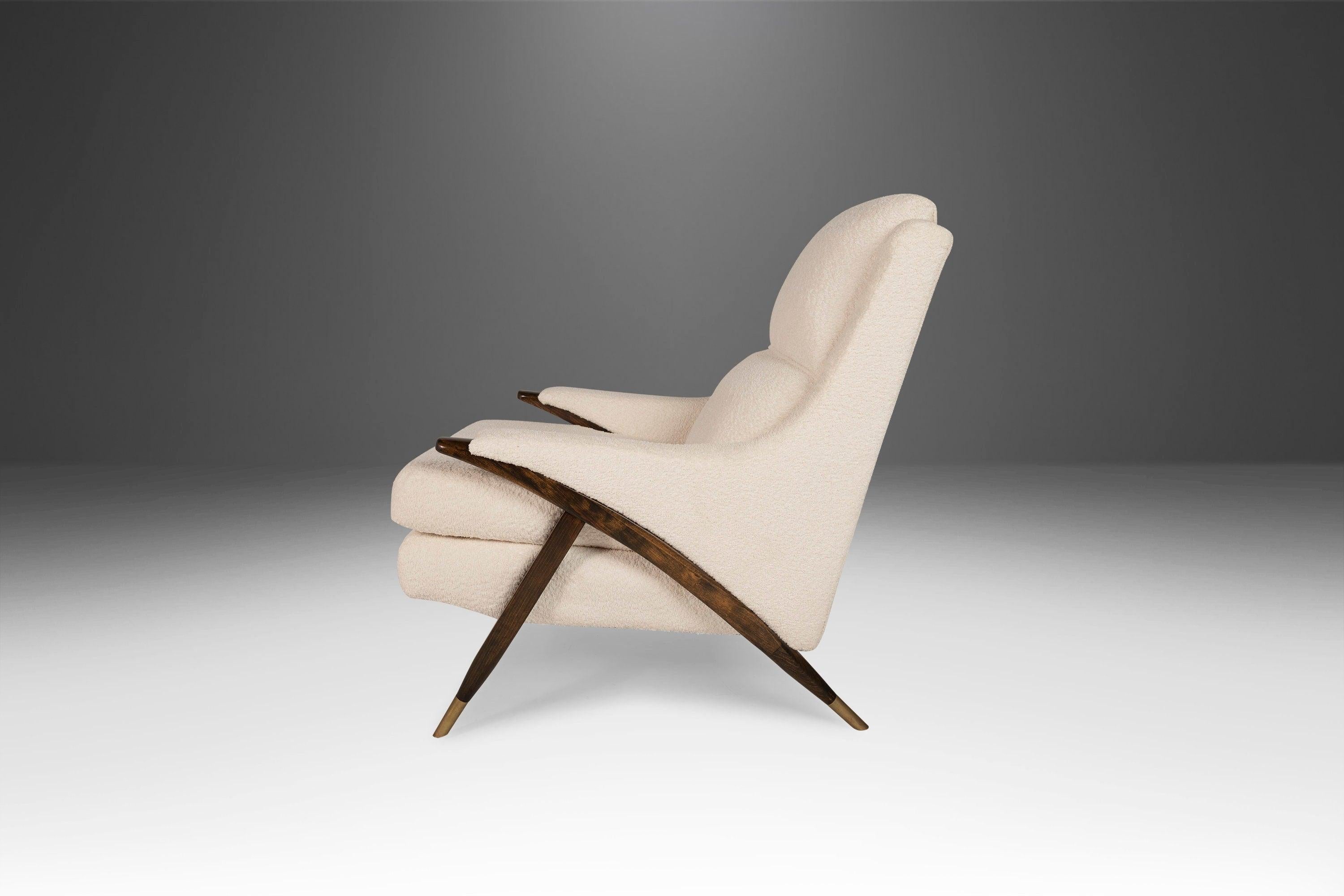 This installation ready Lounge Chair by Karpen of California is a fantastic choice for collectors or interior designers. A well-designed chair that is comfortable, striking and ready for your home or office interior design. The piece has been newly