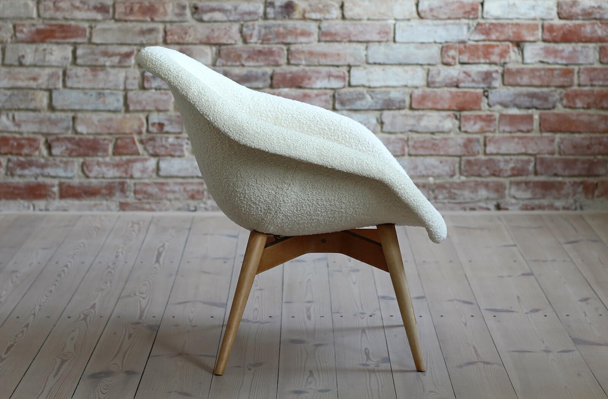 Mid Century Modern Lounge Chair by M. Navrátil, 1950s, French Boucle Fabric For Sale 2