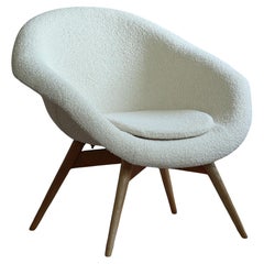 Sedia da salotto moderna del Mid Century di M. Navrátil, anni '50, tessuto boucle francese